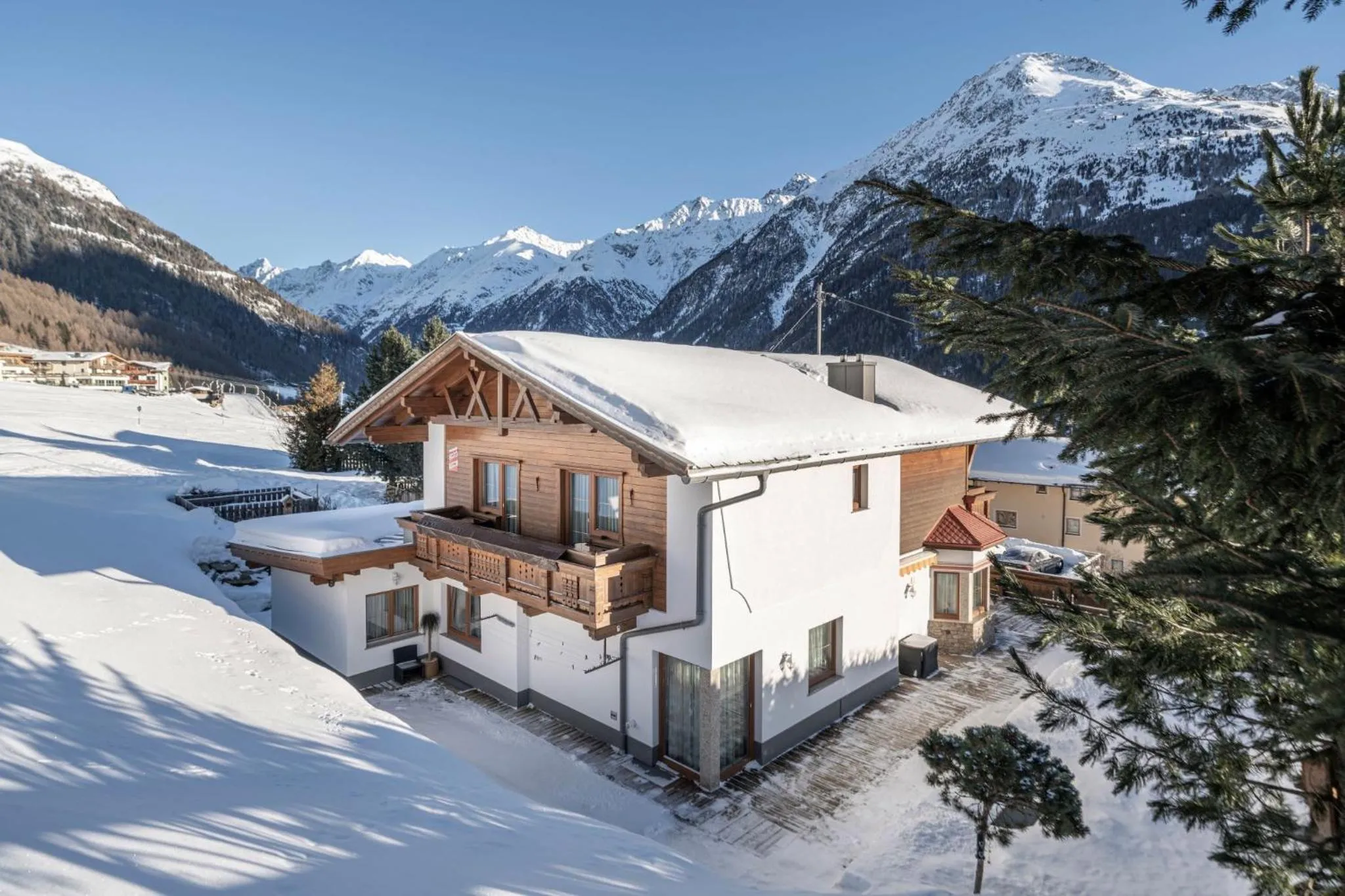 Property building in Auer-Fiegl