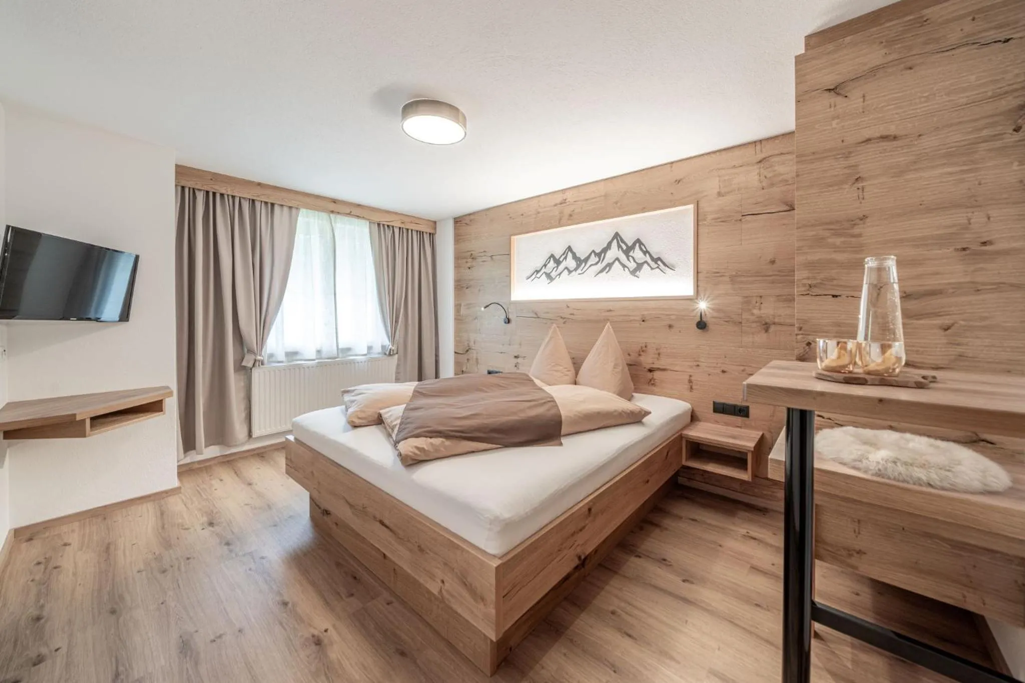 Photo of the whole room, Bed in Auer-Fiegl