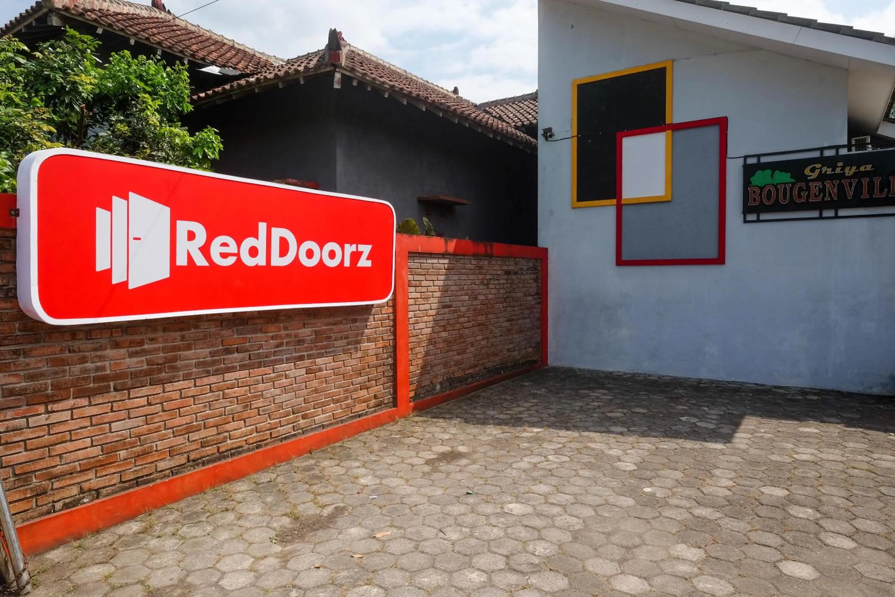 Property building in RedDoorz @ Griya Bougenville Magelang