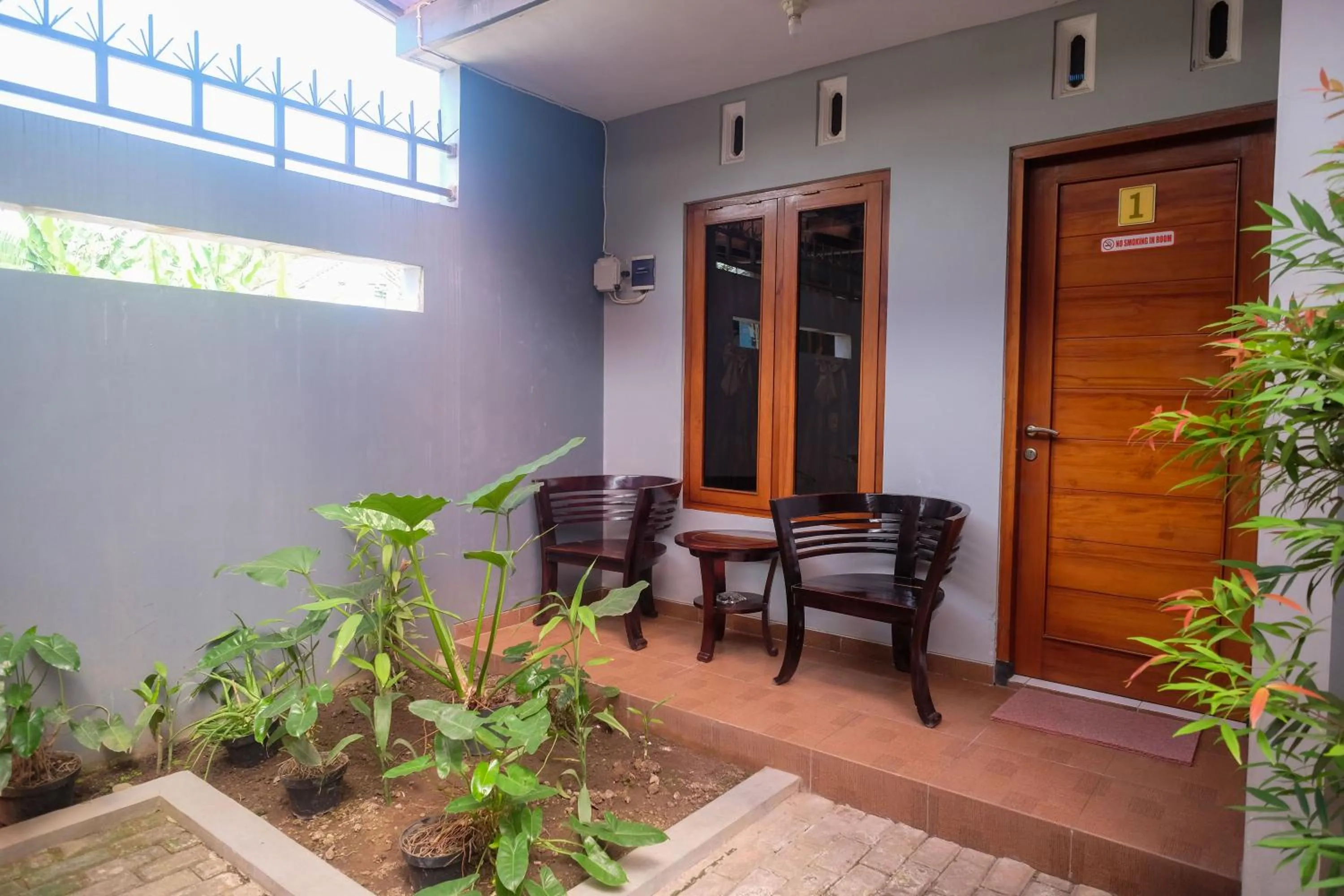 Balcony/Terrace in RedDoorz @ Griya Bougenville Magelang