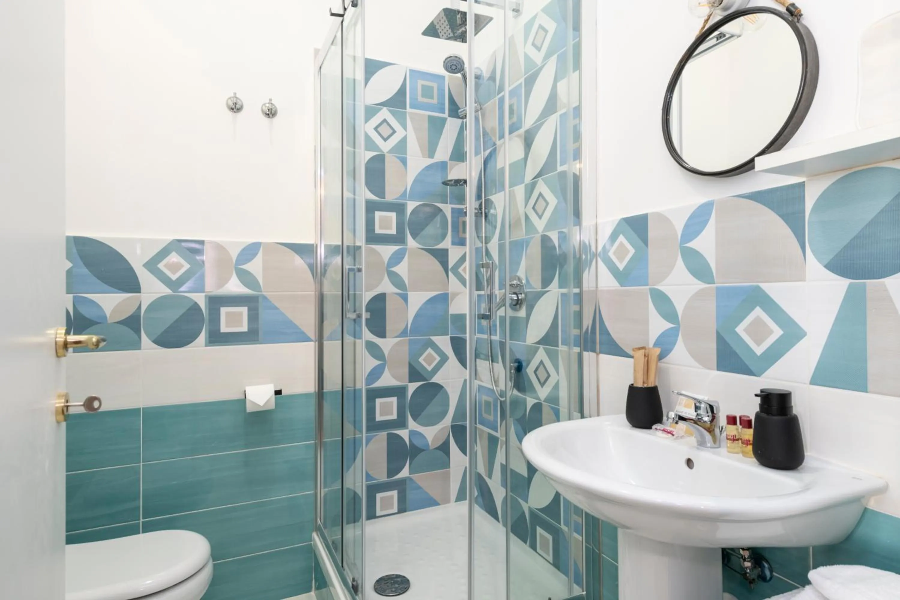 Shower in Angelina Dimora Contemporanea