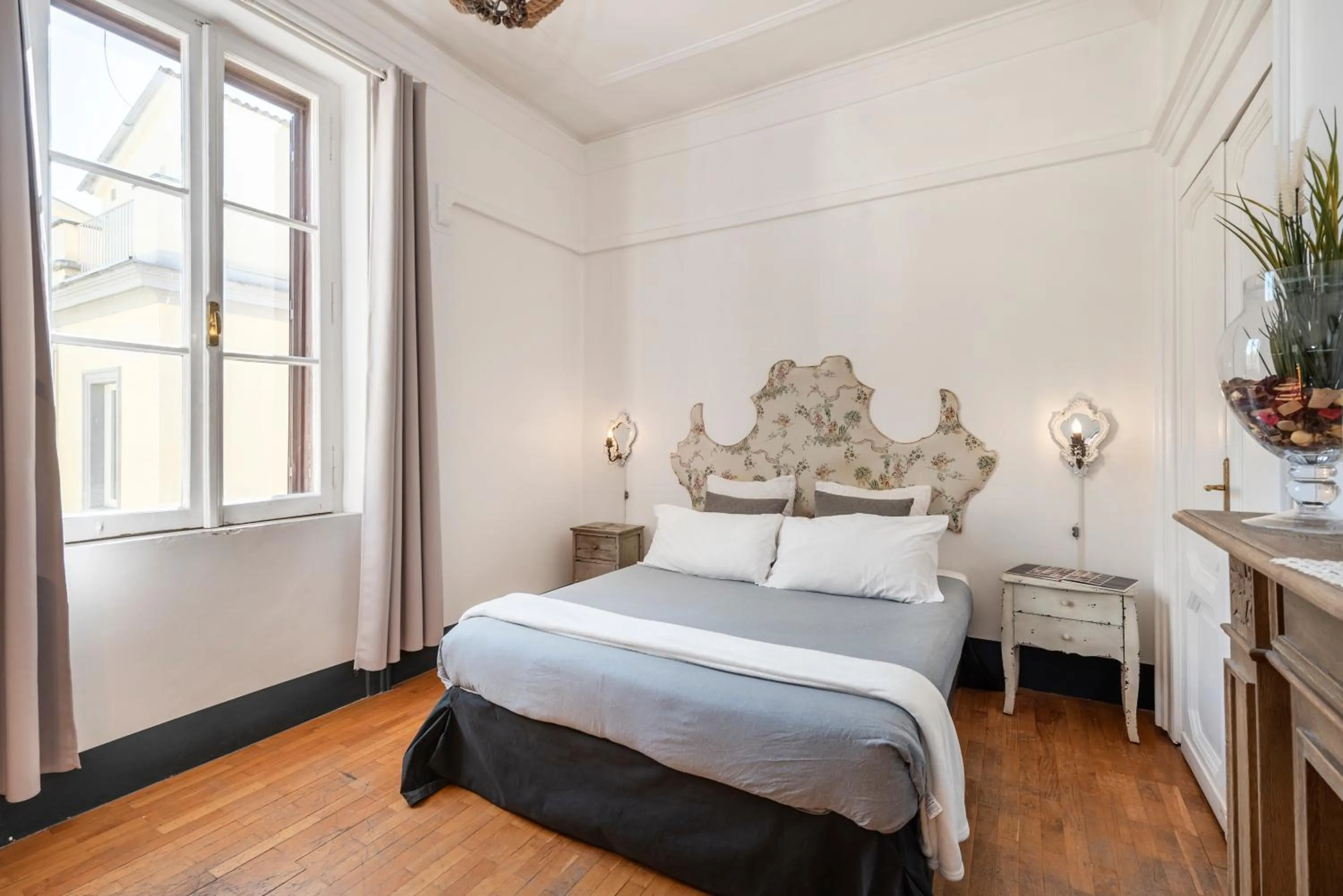 Bed in Angelina Dimora Contemporanea