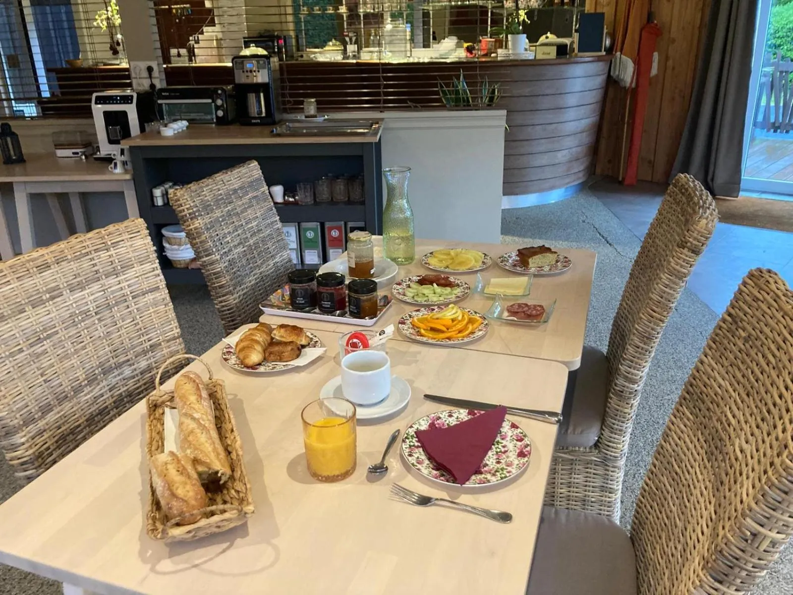 Breakfast in Hôtel Le Boïate