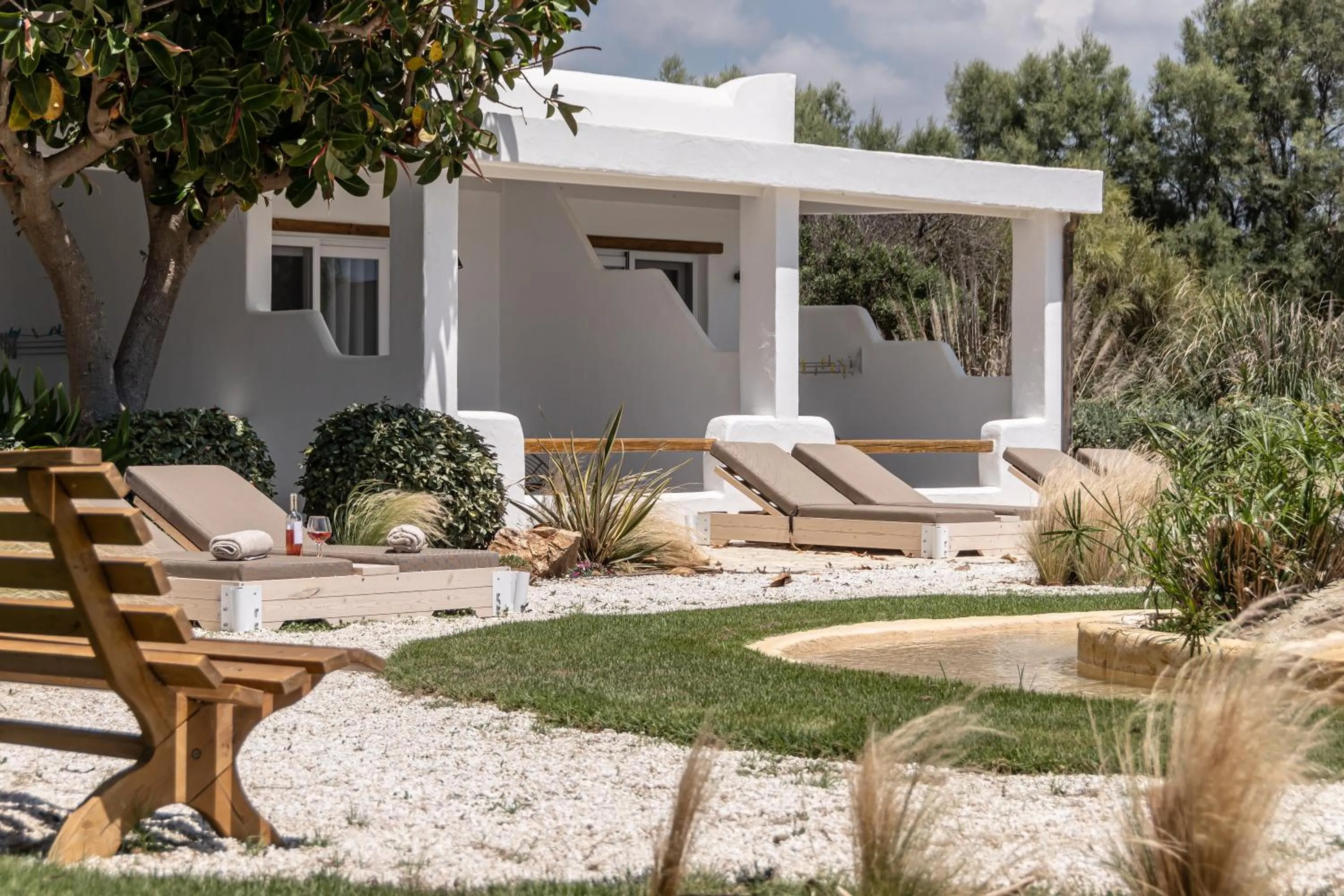 Property building in Glaronissi Beach