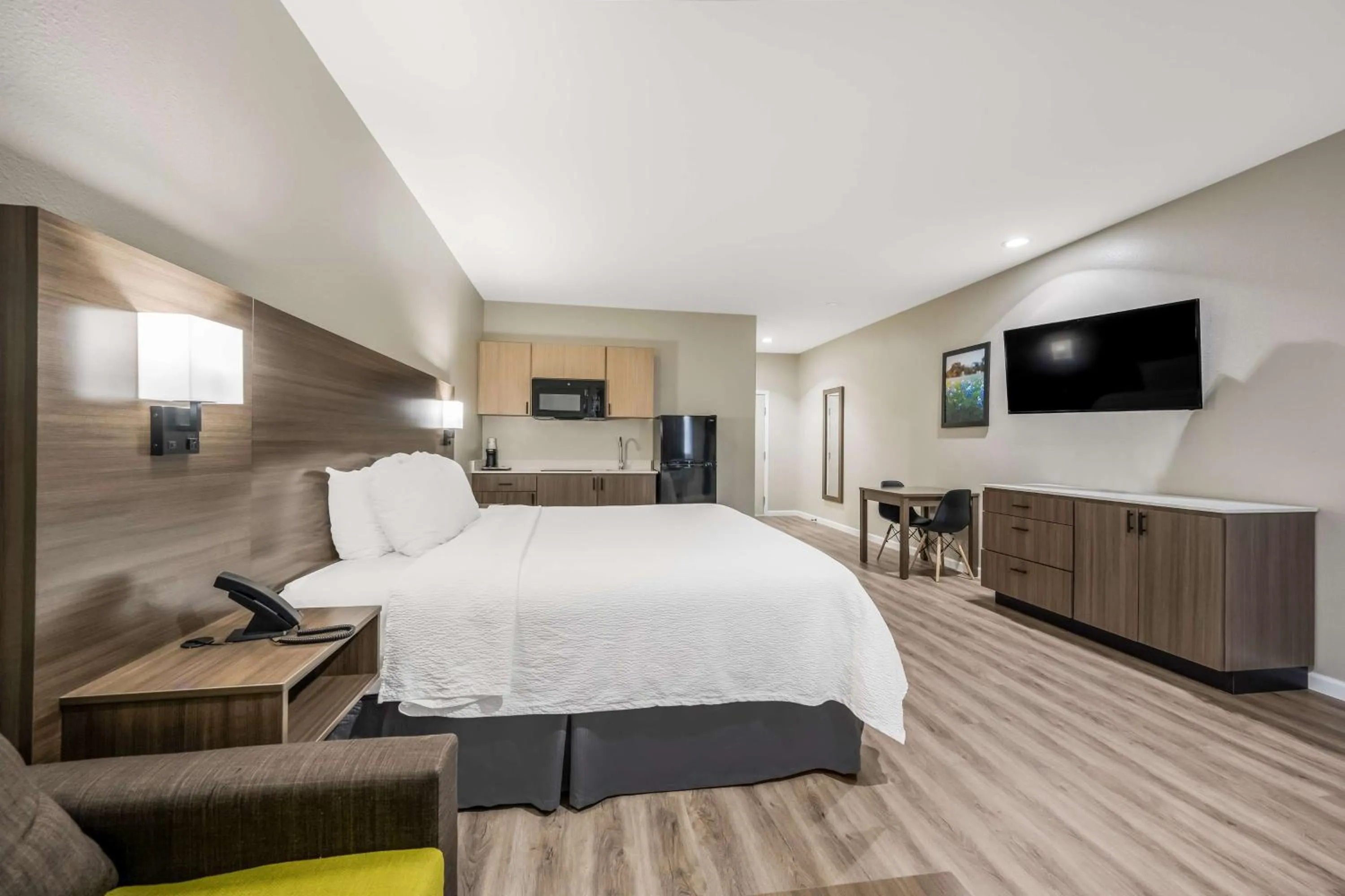 Bedroom, Bed in SureStay Studio by Best Western Conroe Downtown