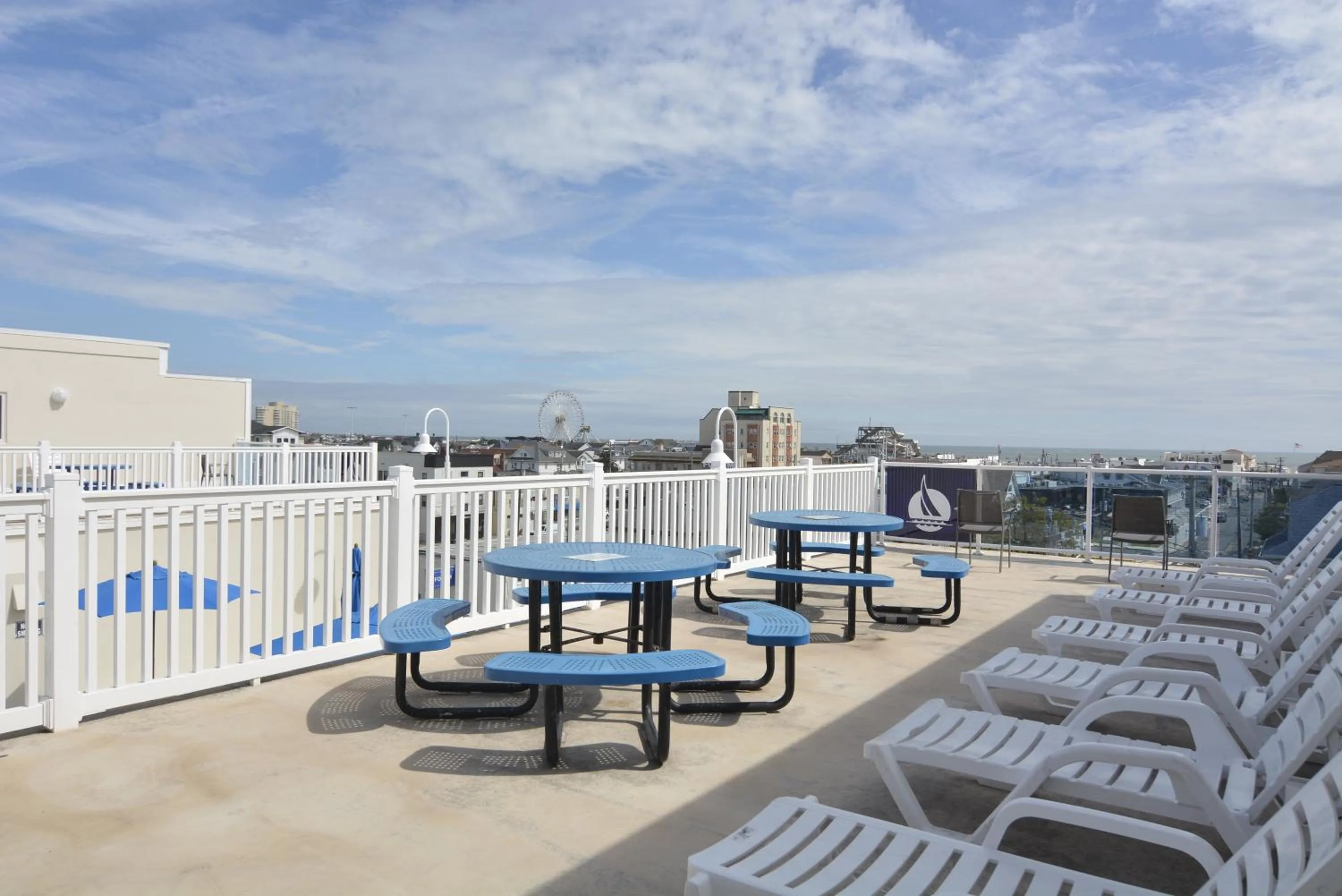 Property building in Biscayne Suites