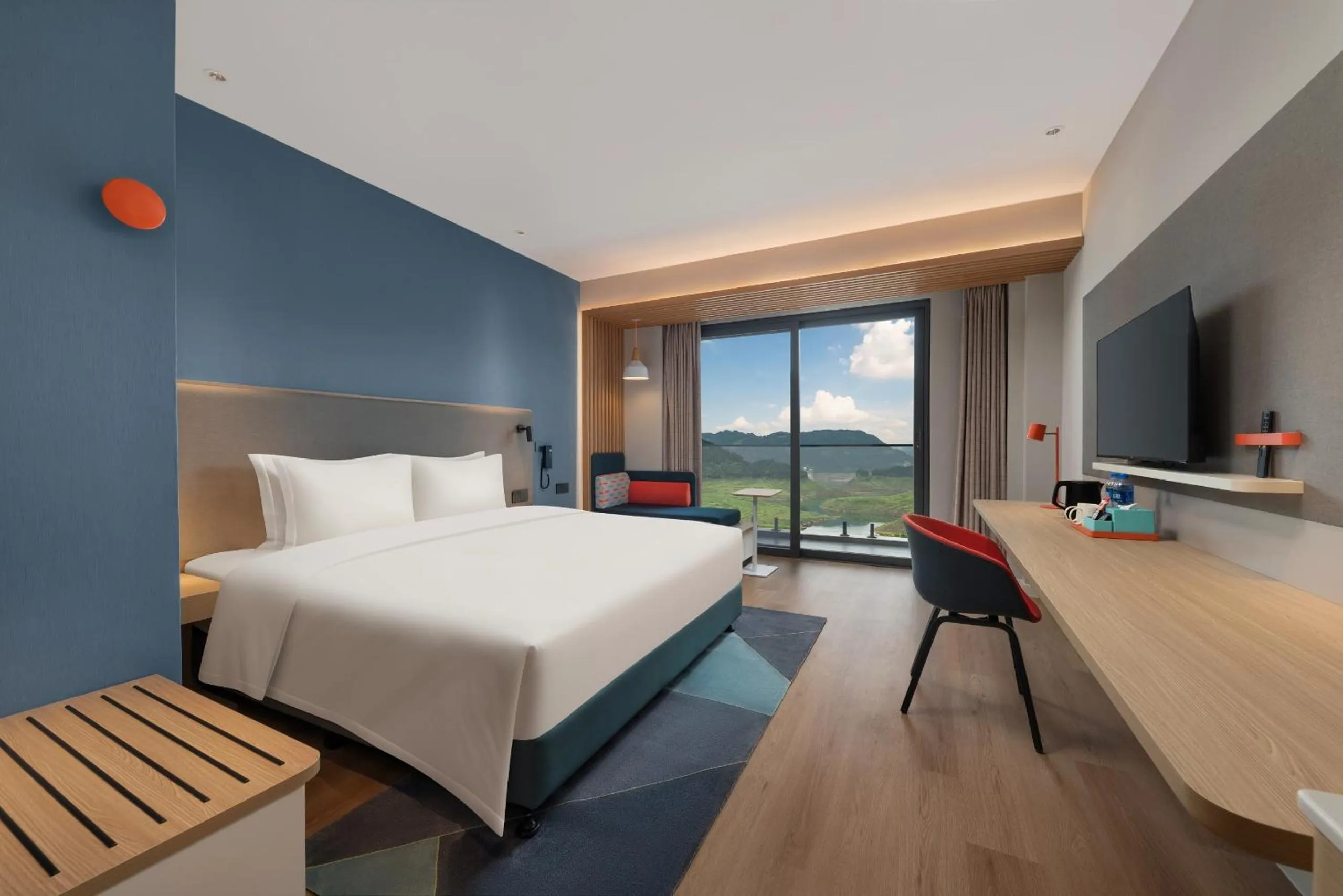 Photo of the whole room, Bed in Holiday Inn Express Wawu Mountain, an IHG Hotel