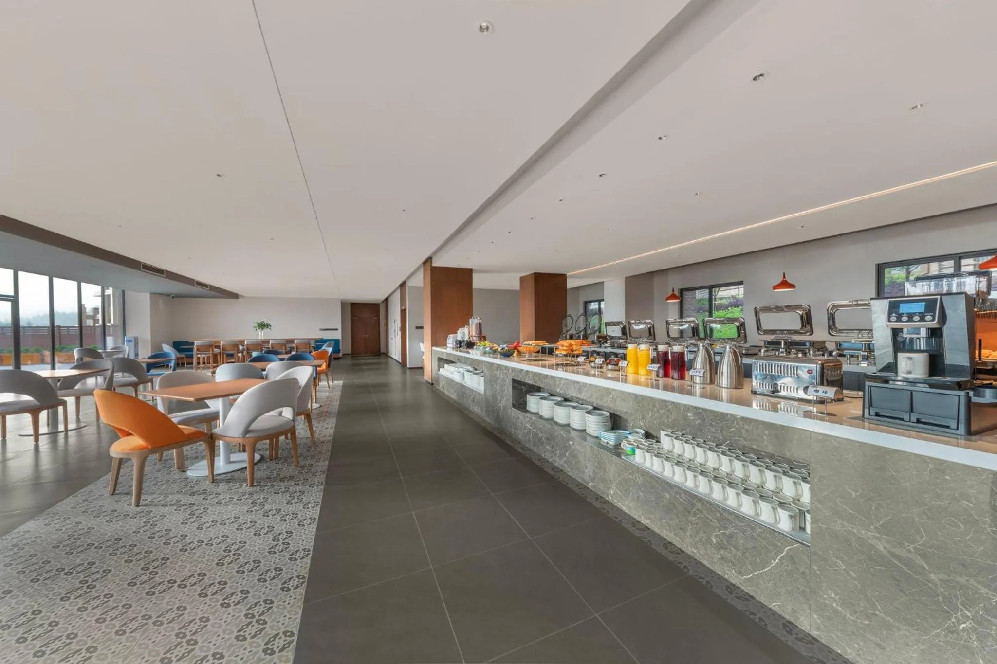 Breakfast in Holiday Inn Express Wawu Mountain, an IHG Hotel