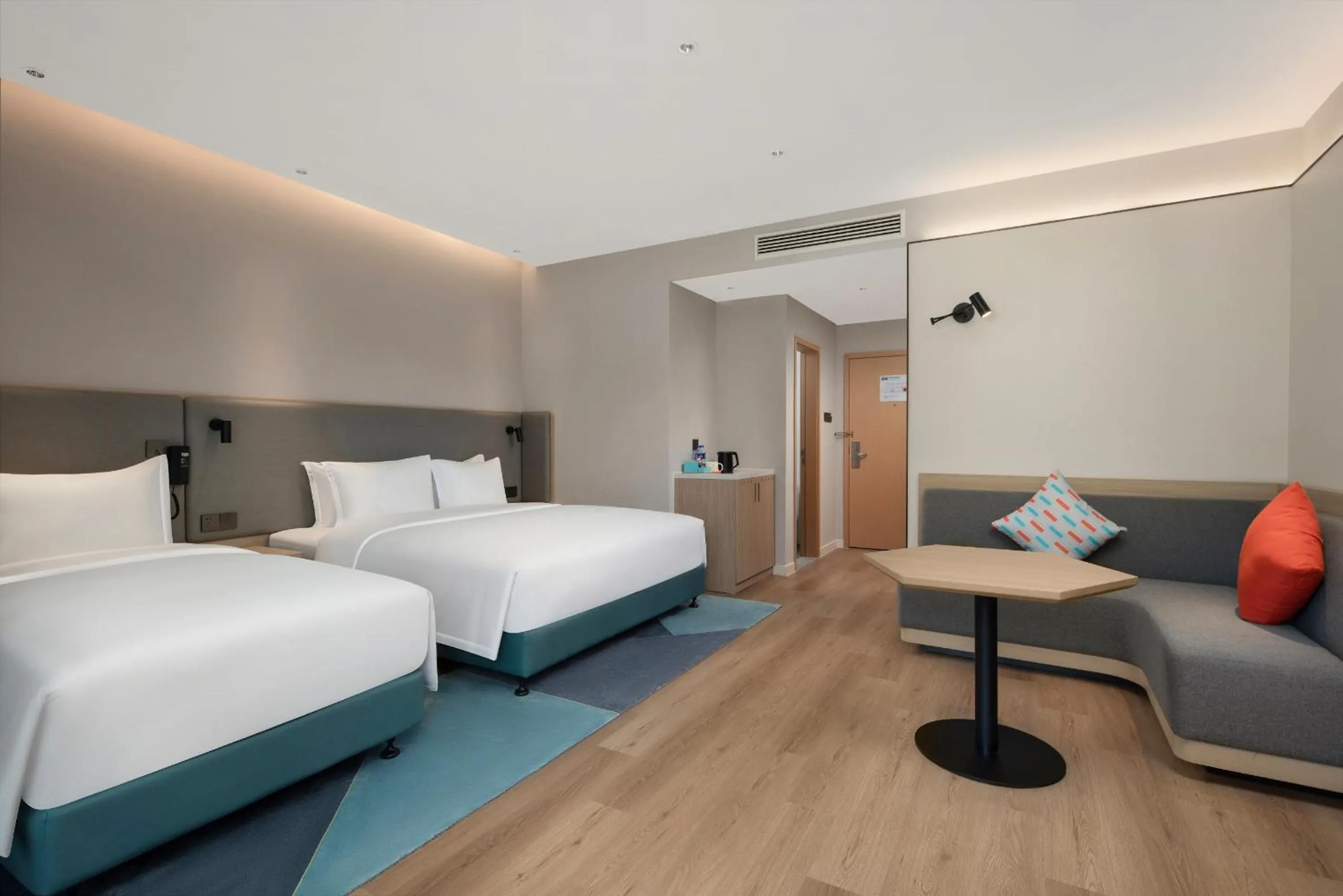 Photo of the whole room, Bed in Holiday Inn Express Wawu Mountain, an IHG Hotel