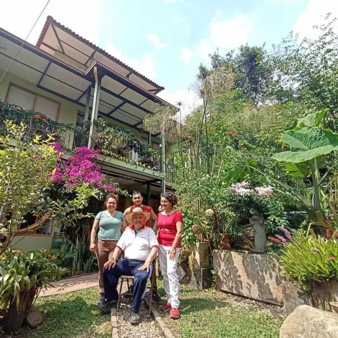 Guests in Posada Las Bromelias