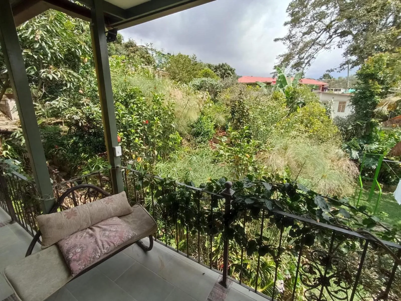 Garden view in Posada Las Bromelias