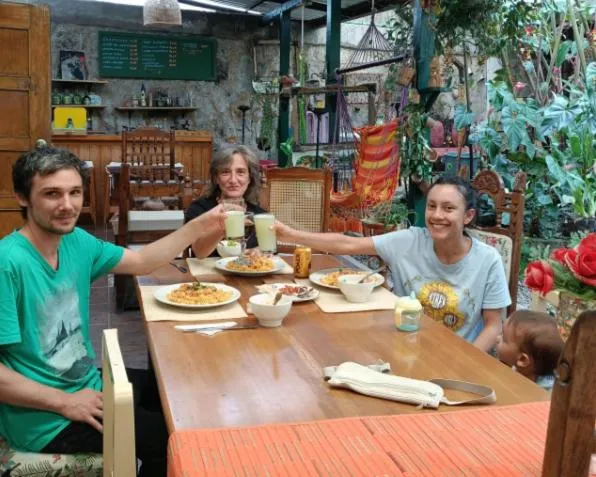 group of guests in Posada Las Bromelias