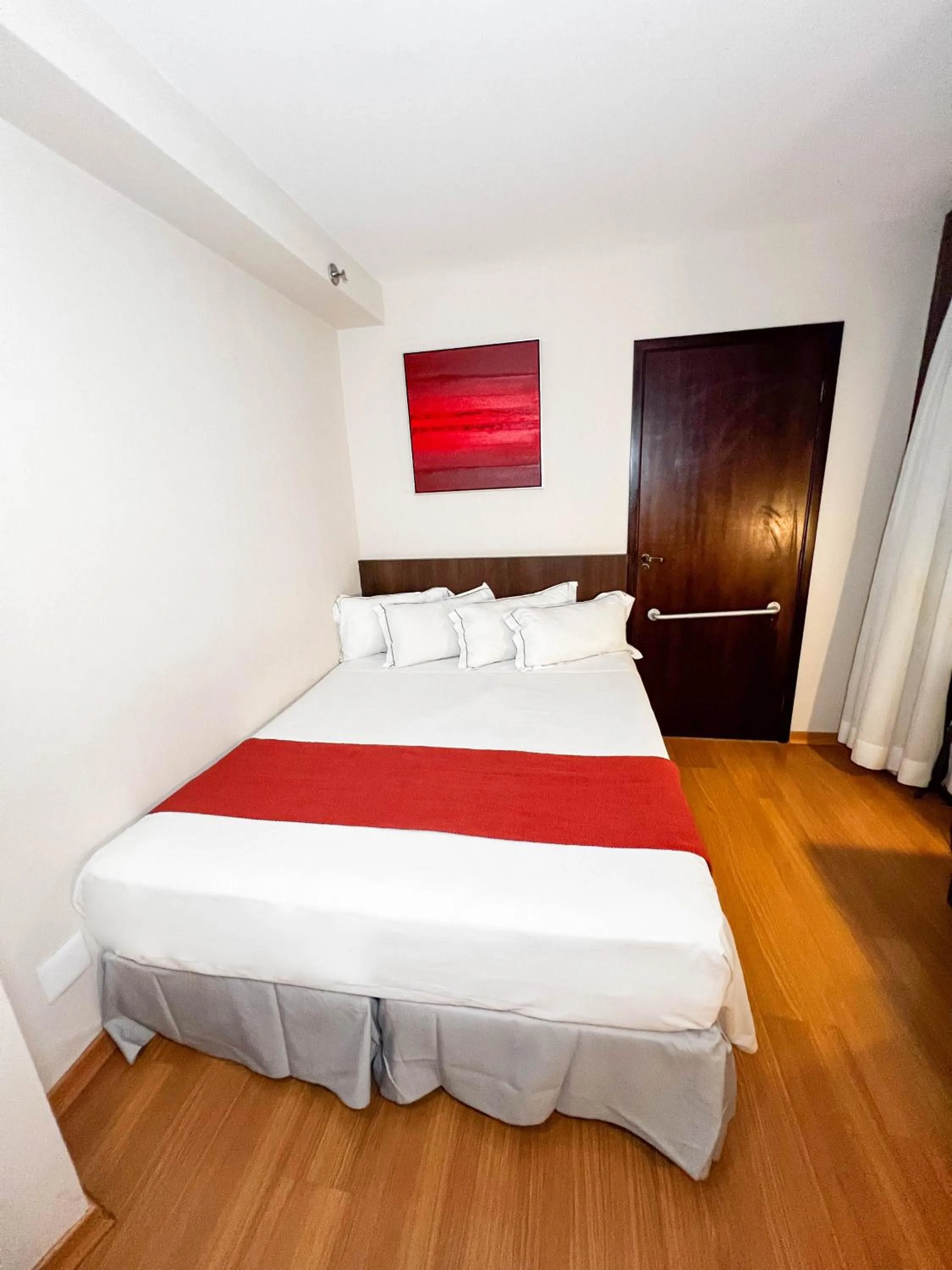 Bed in Royal Design Savassi Hotel