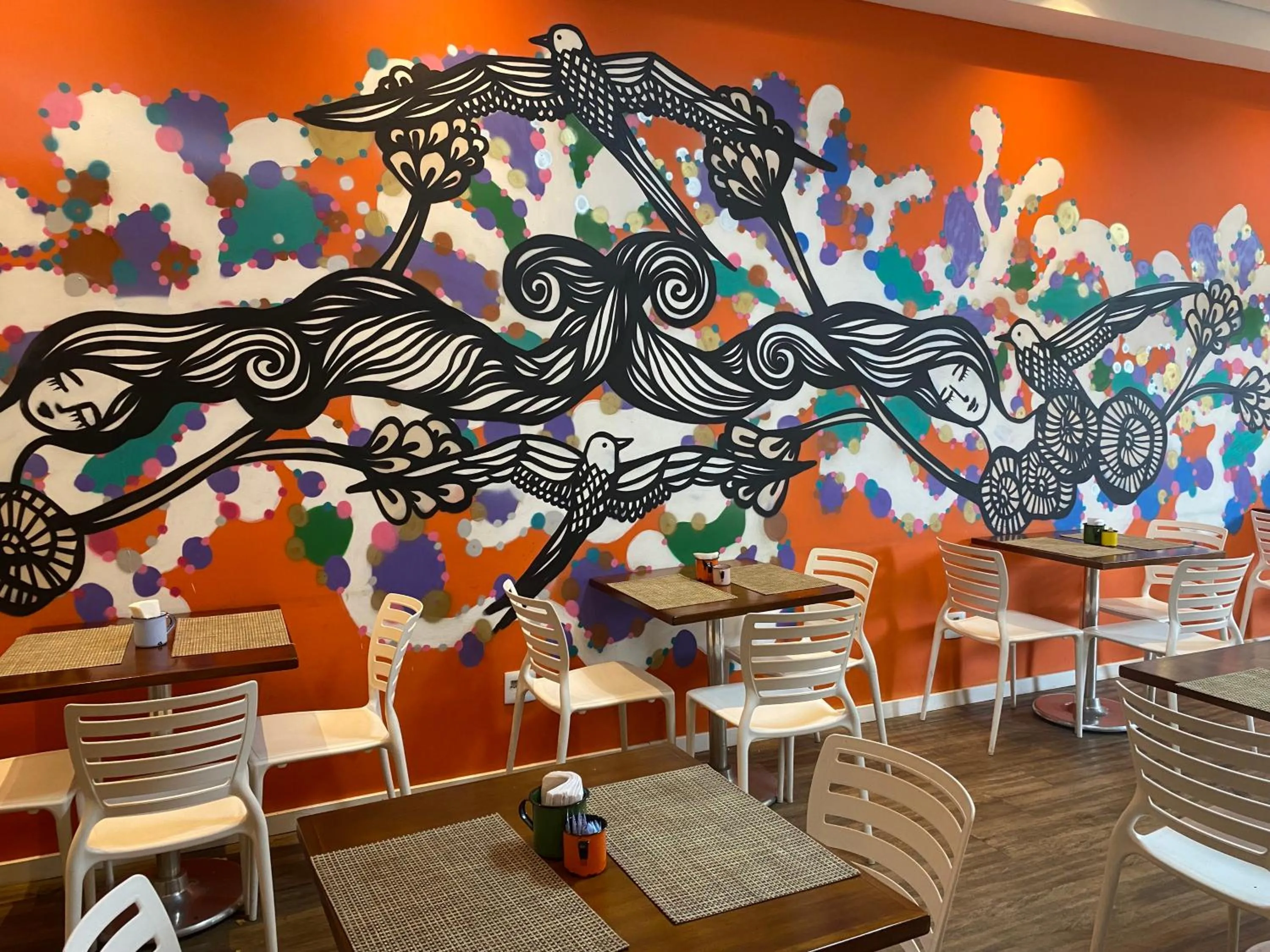 Restaurant/places to eat in Royal Design Savassi Hotel