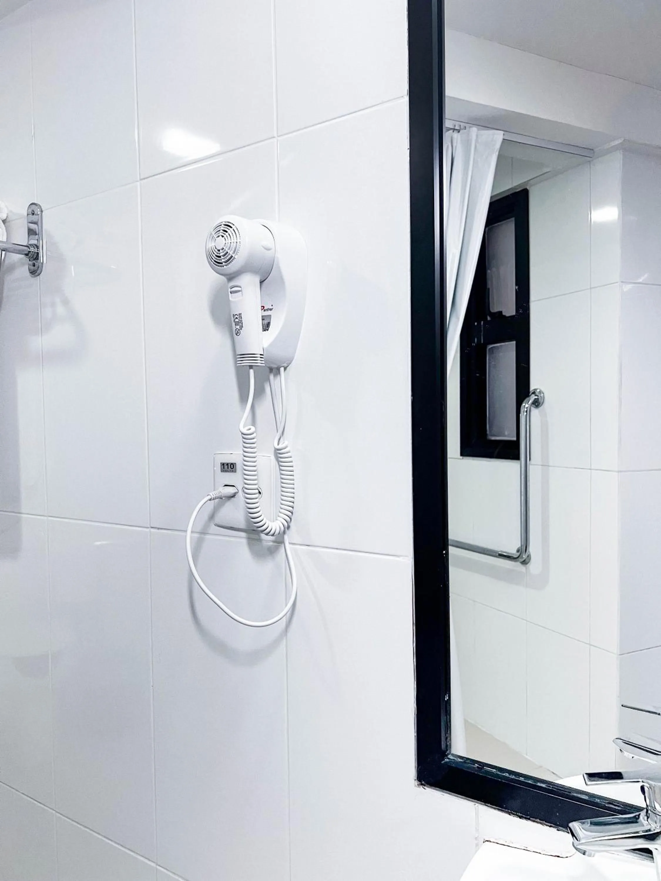 Shower in Royal Design Savassi Hotel