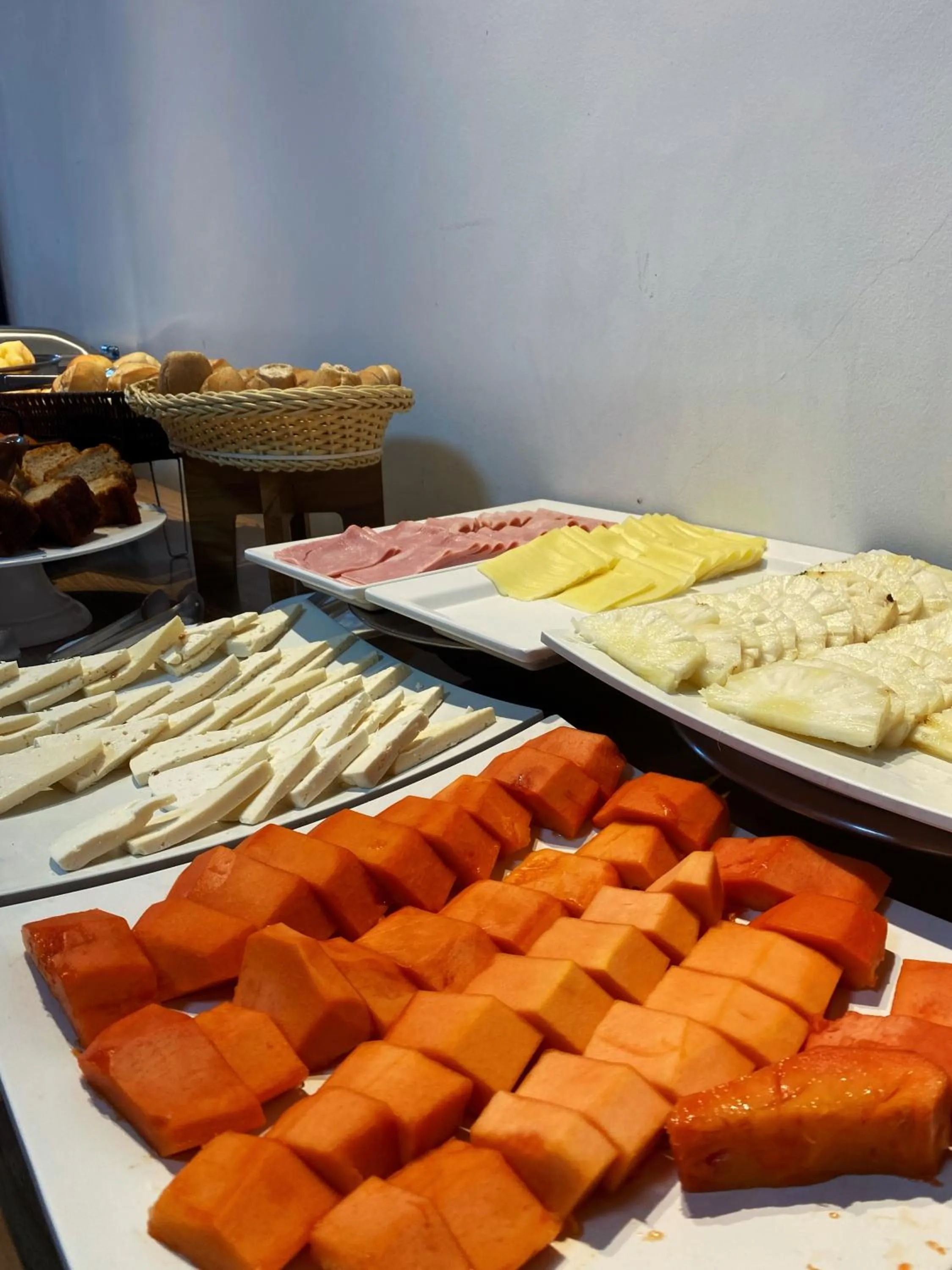 Restaurant/places to eat in Royal Design Savassi Hotel