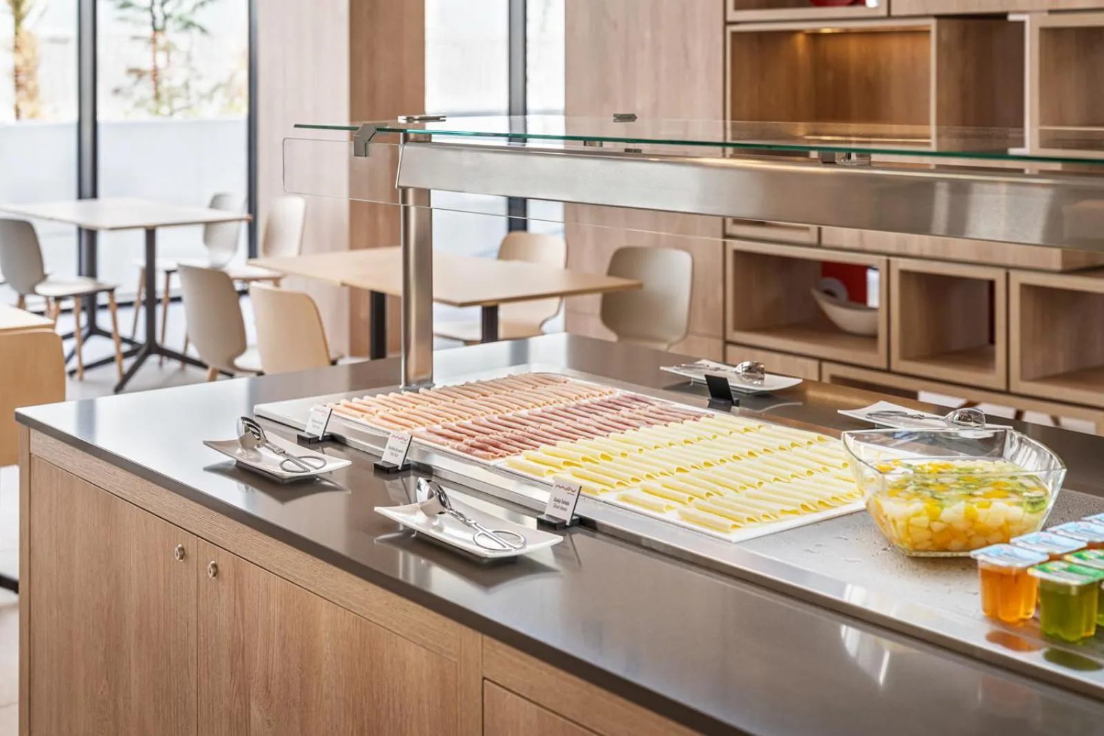 Breakfast in Moov Hotel Lisboa Oriente