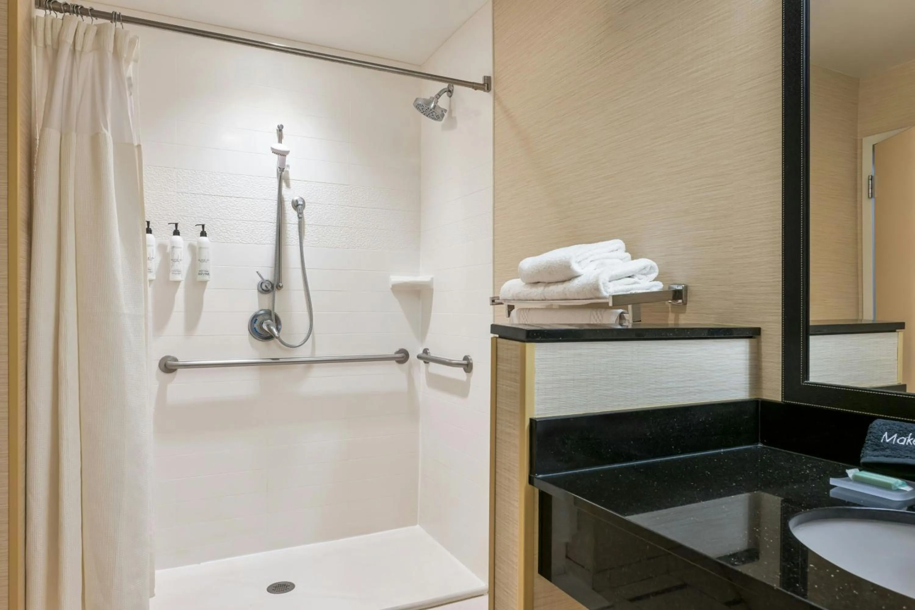 Bathroom in Fairfield Inn & Suites by Marriott Twin Falls