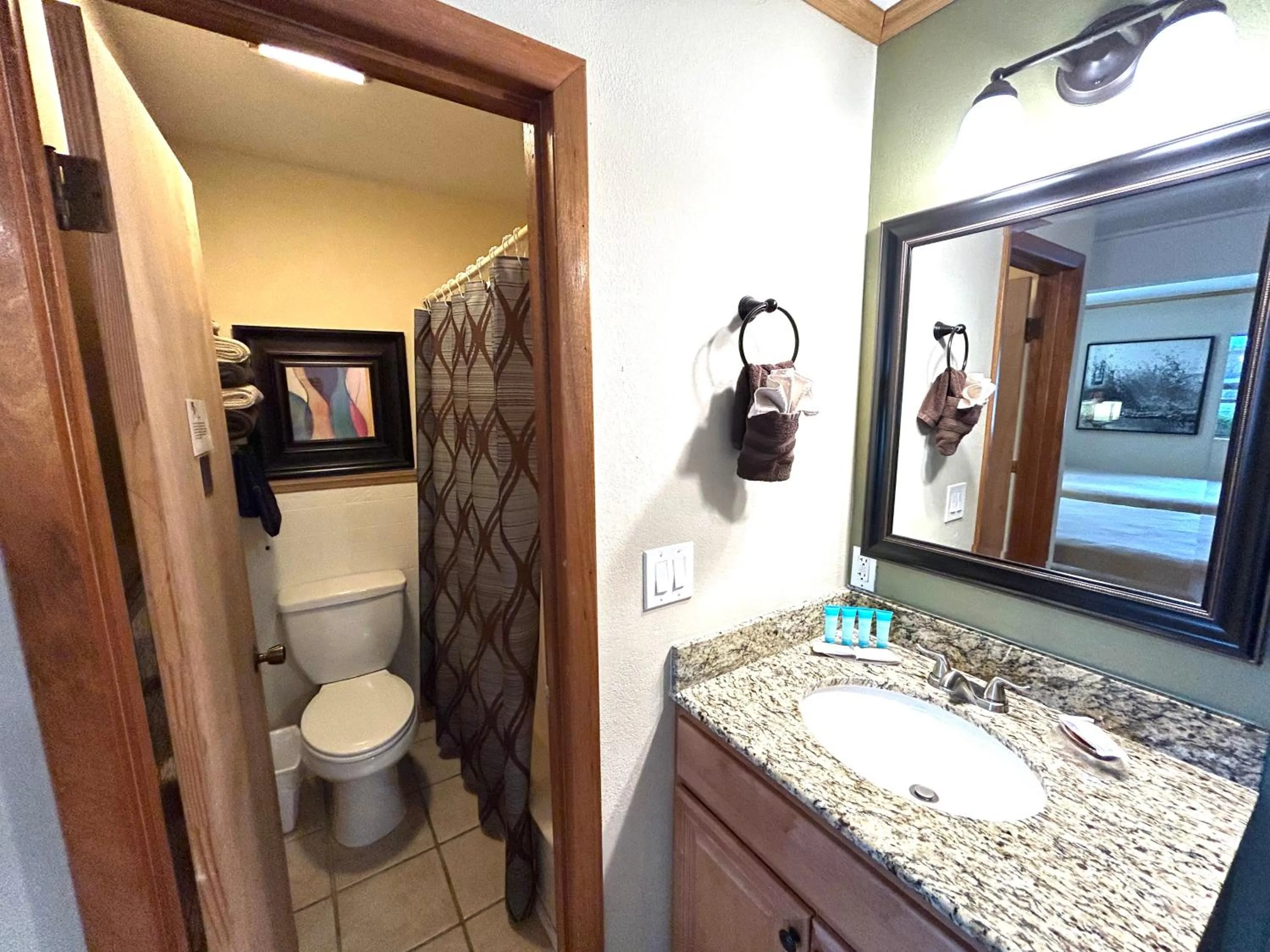 Shower in Hunter's Friend Resort near Silver Dollar City