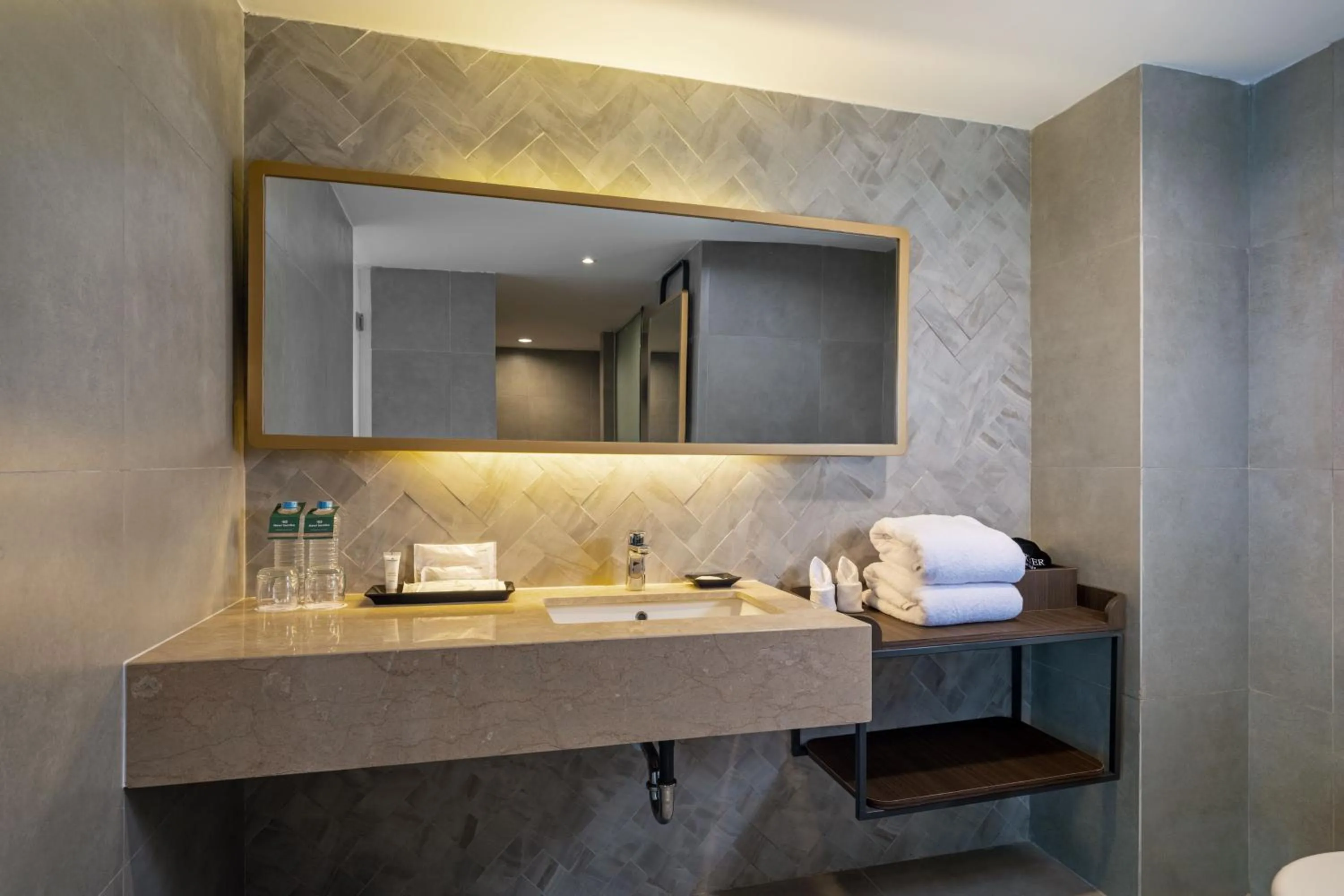 Bathroom in Hotel Santika Lahat