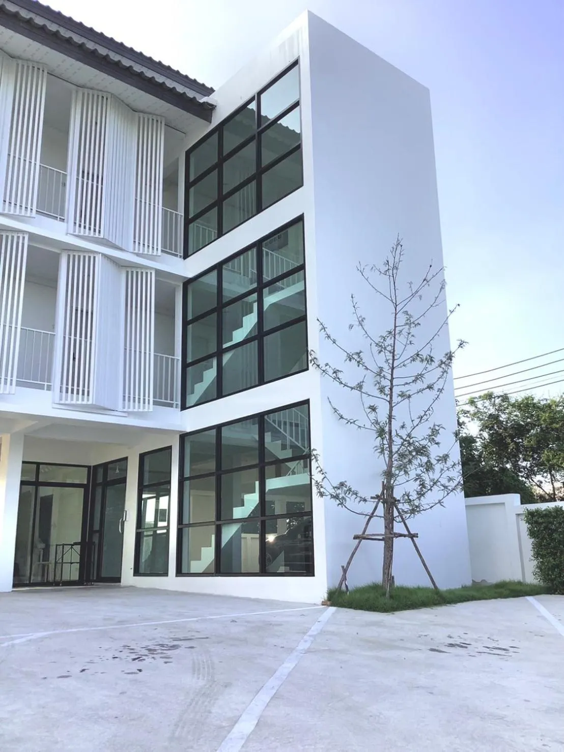 Property building in IKKYU2 Angthong อิคคิว2