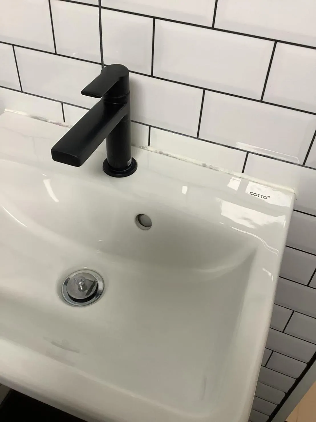 Bathroom in IKKYU2 Angthong อิคคิว2