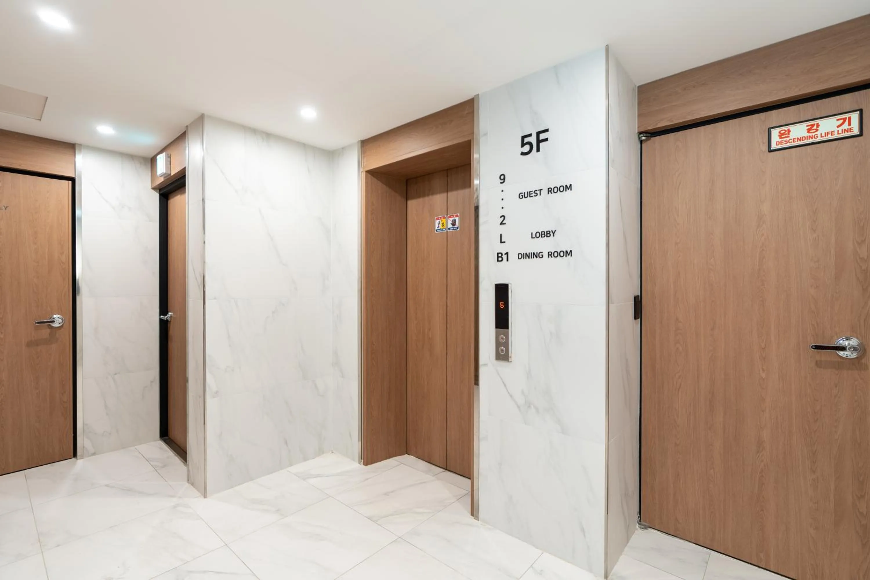 elevator in Jecheon Hound Hotel