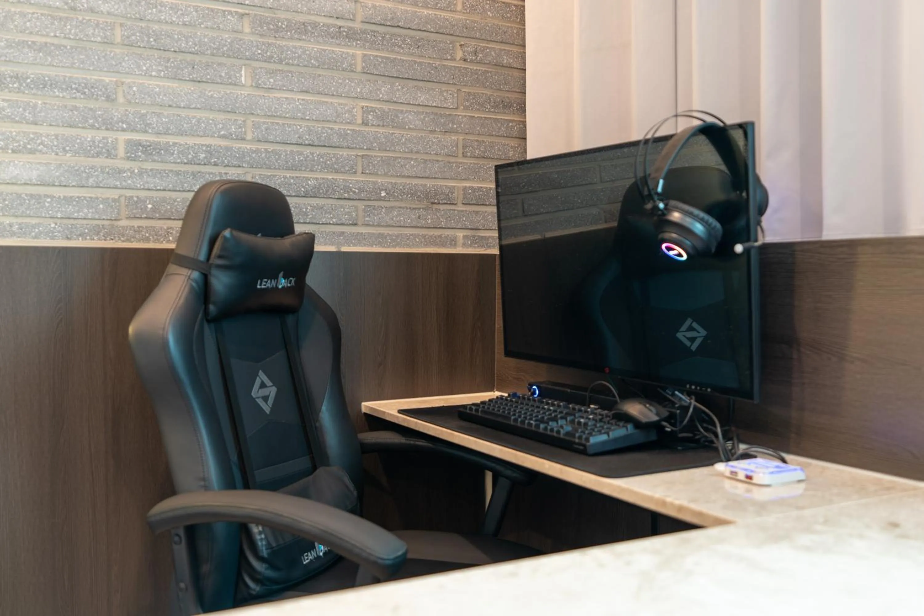 TV and multimedia in Jecheon Hound Hotel