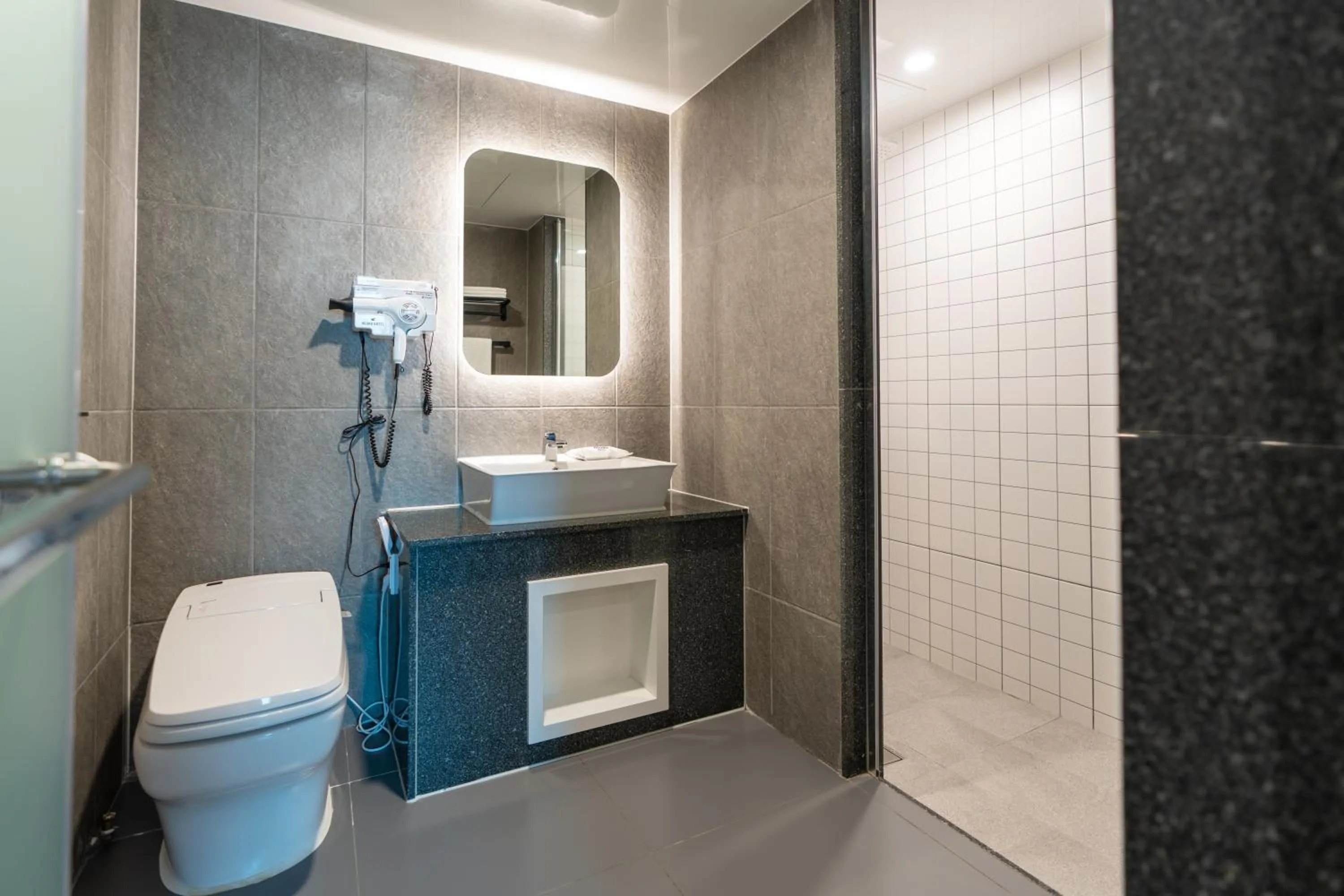 Shower in Jecheon Hound Hotel