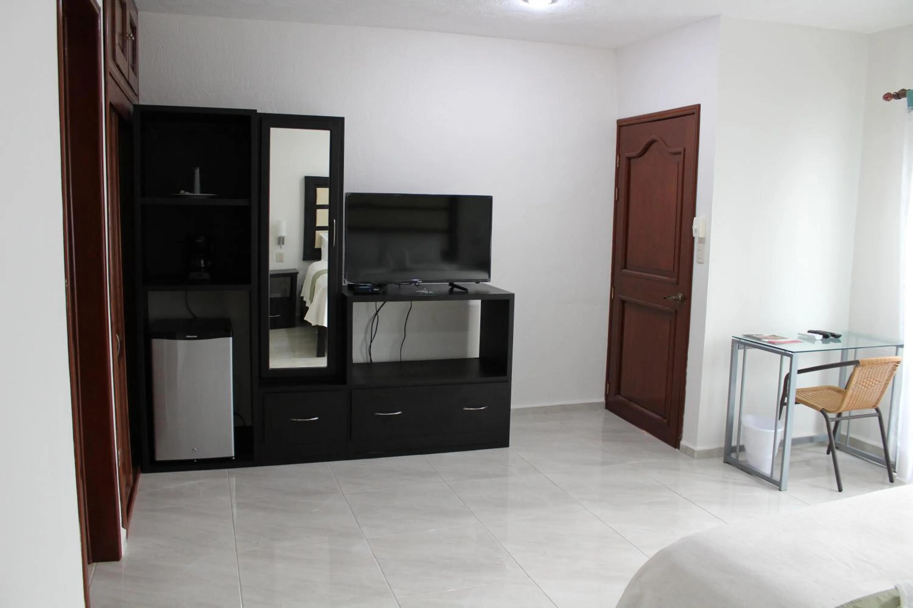 TV and multimedia in Hotel Malecón