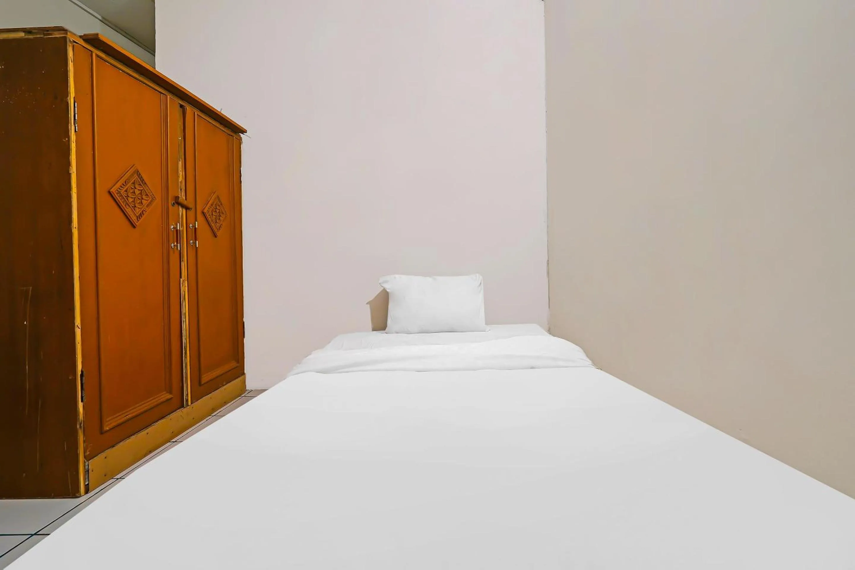 Bedroom, Bed in OYO Life 92694 Kost Nino