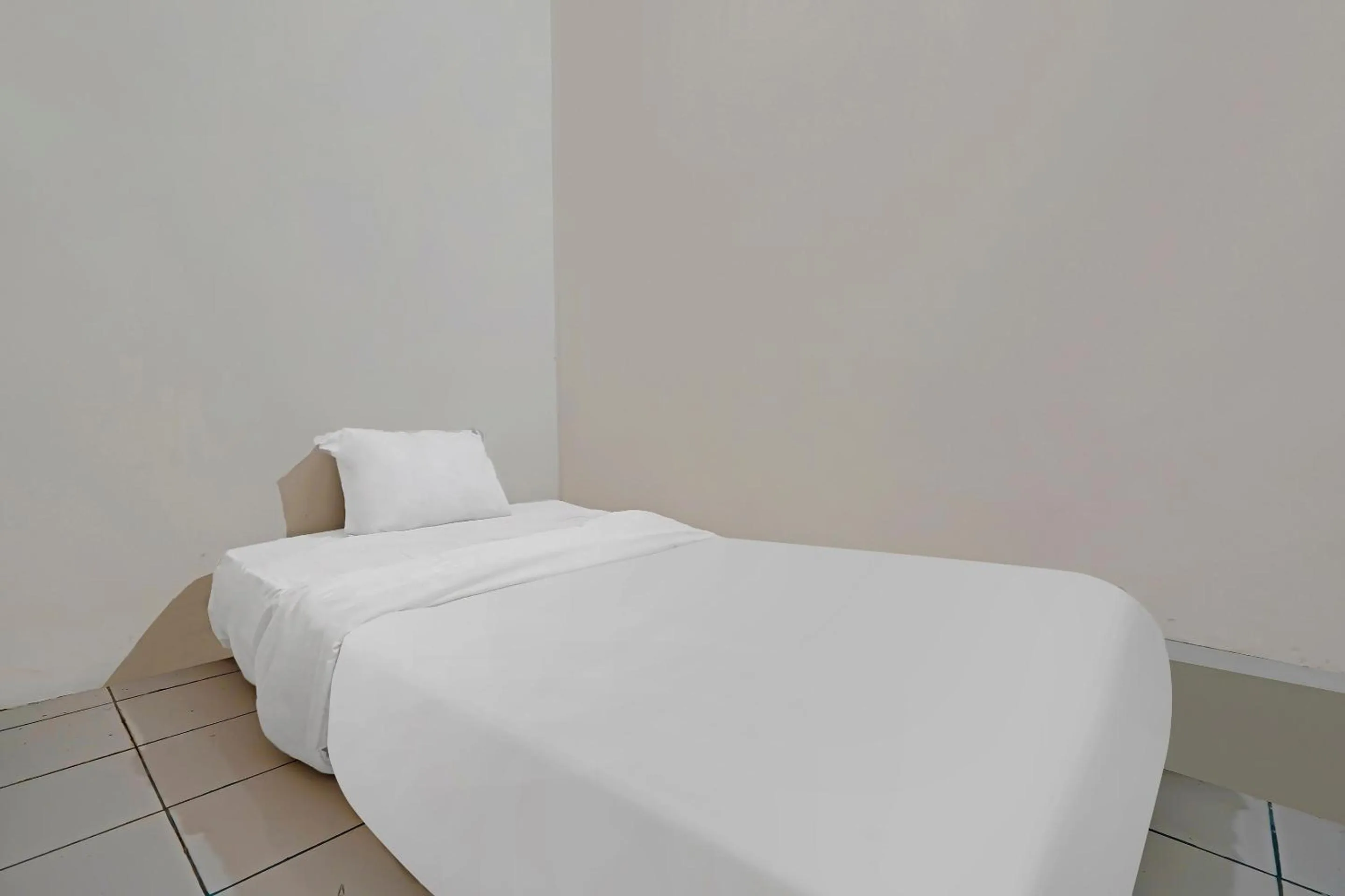 Bedroom, Bed in OYO Life 92694 Kost Nino