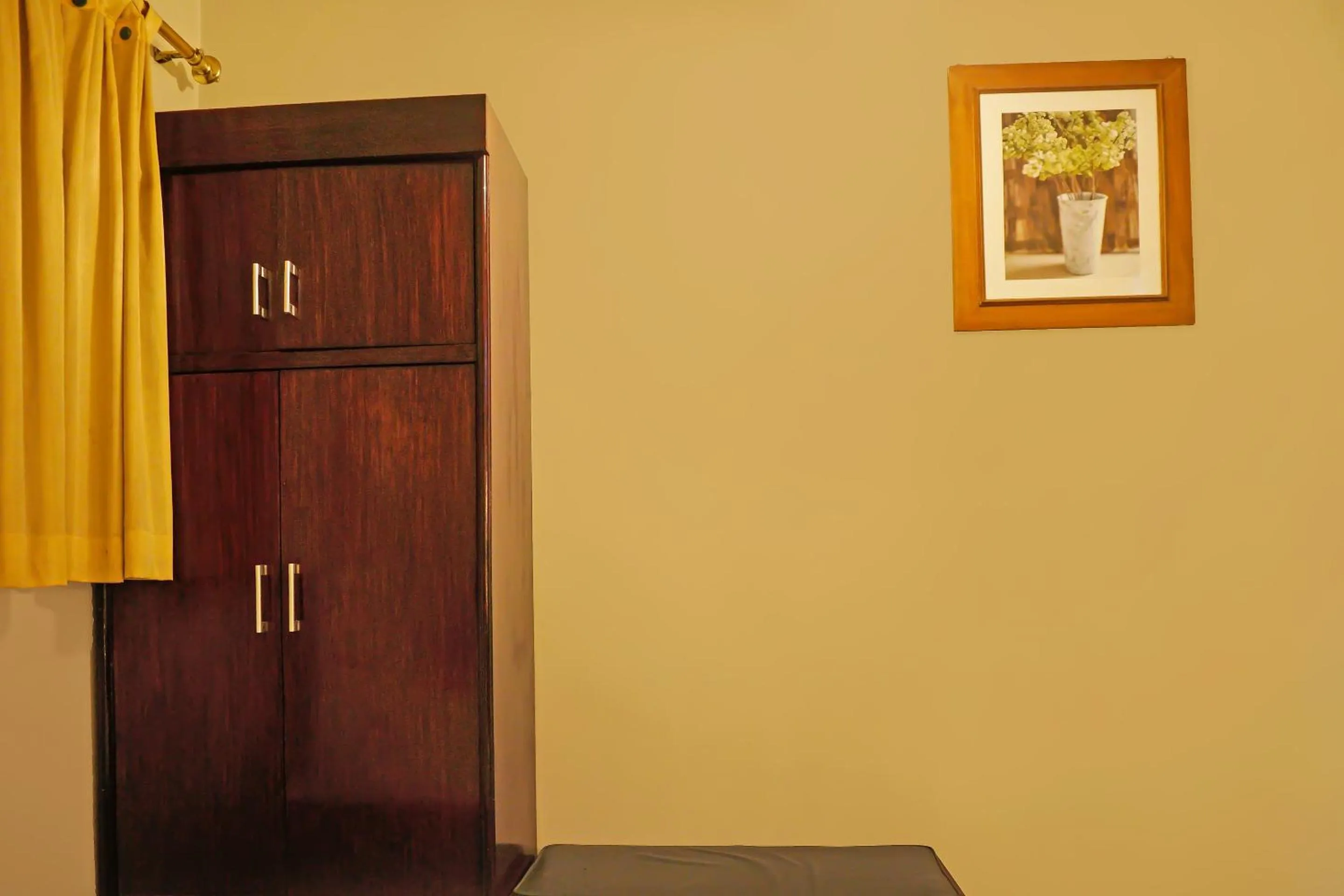 Bedroom in Collection O 92690 Hotel Limas