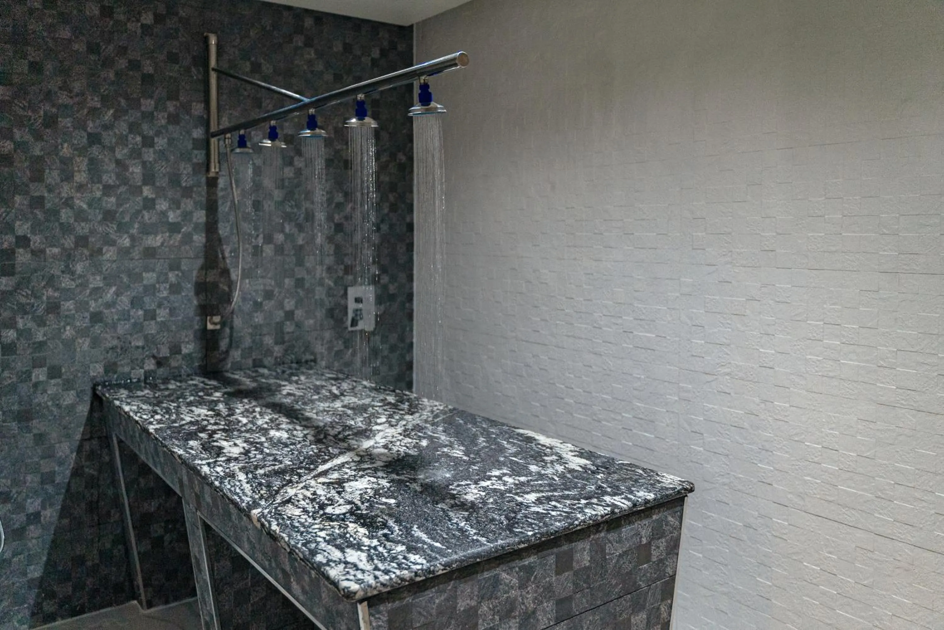 Shower in AD HOTEL HYDRA