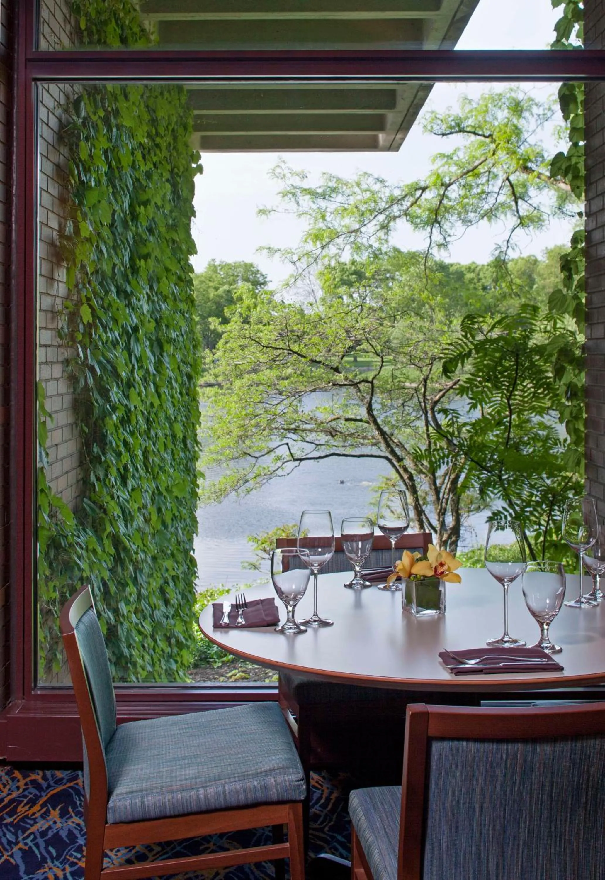 Restaurant/places to eat in Hyatt Lodge Oak Brook Chicago