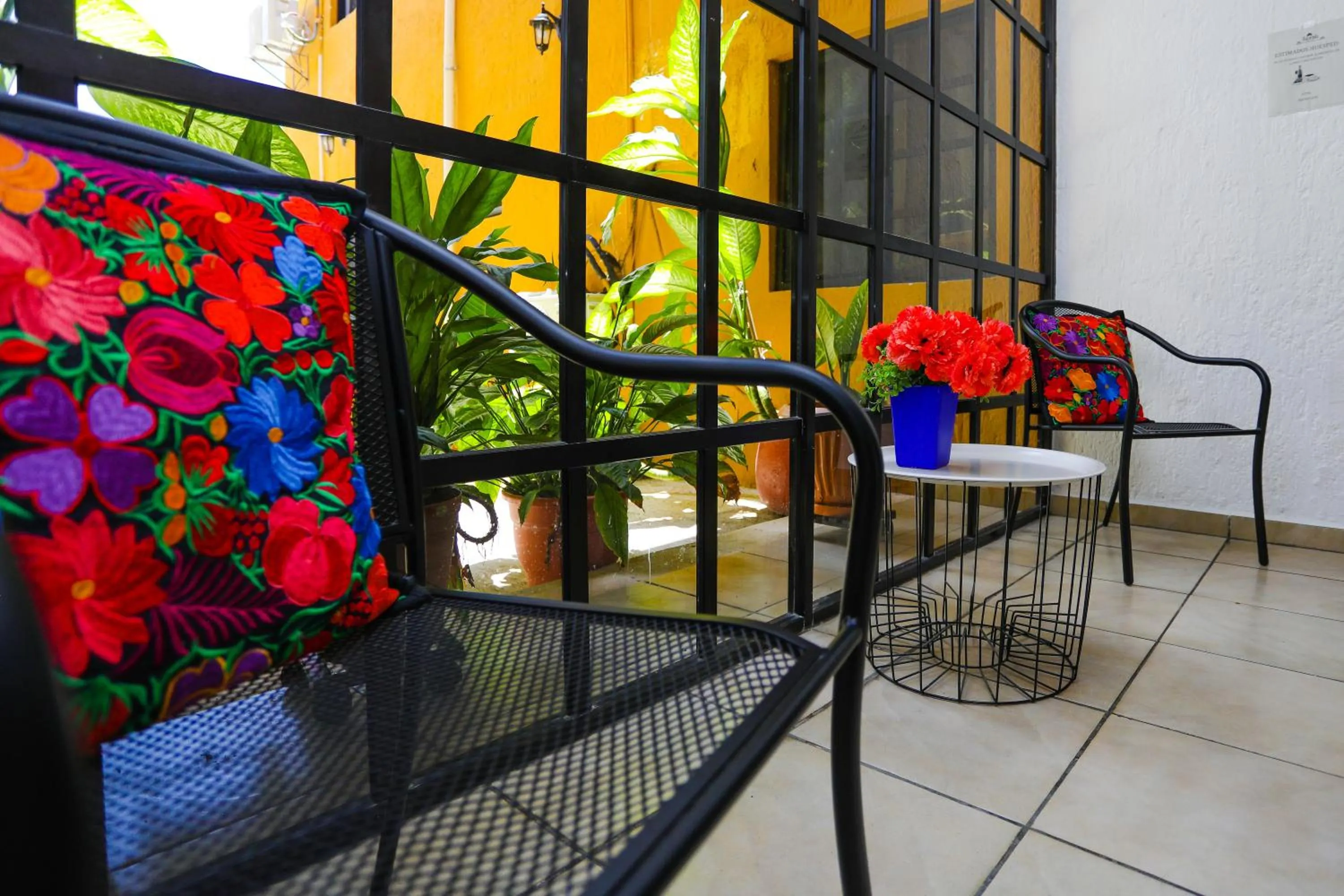 Living room in Hotel Hacienda Cancun