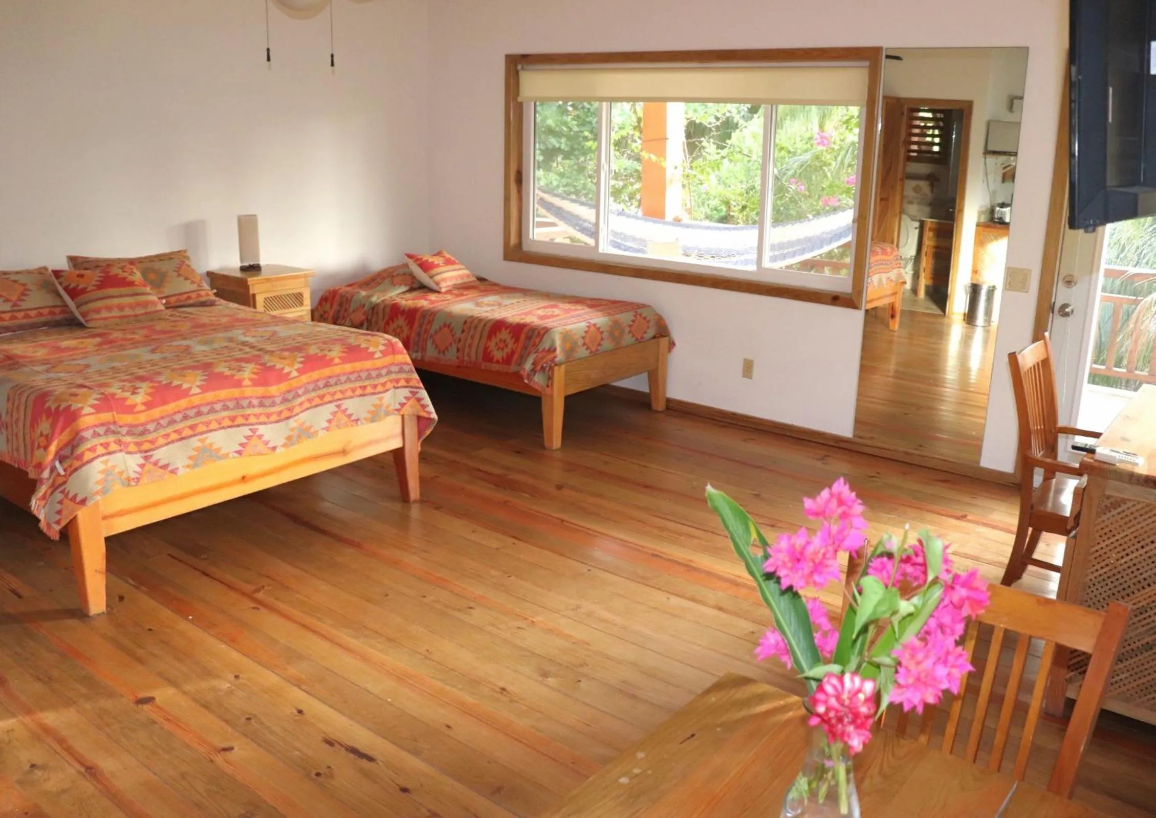 Bed in Hotel Posada Seremein ,West Bay ,Roatan