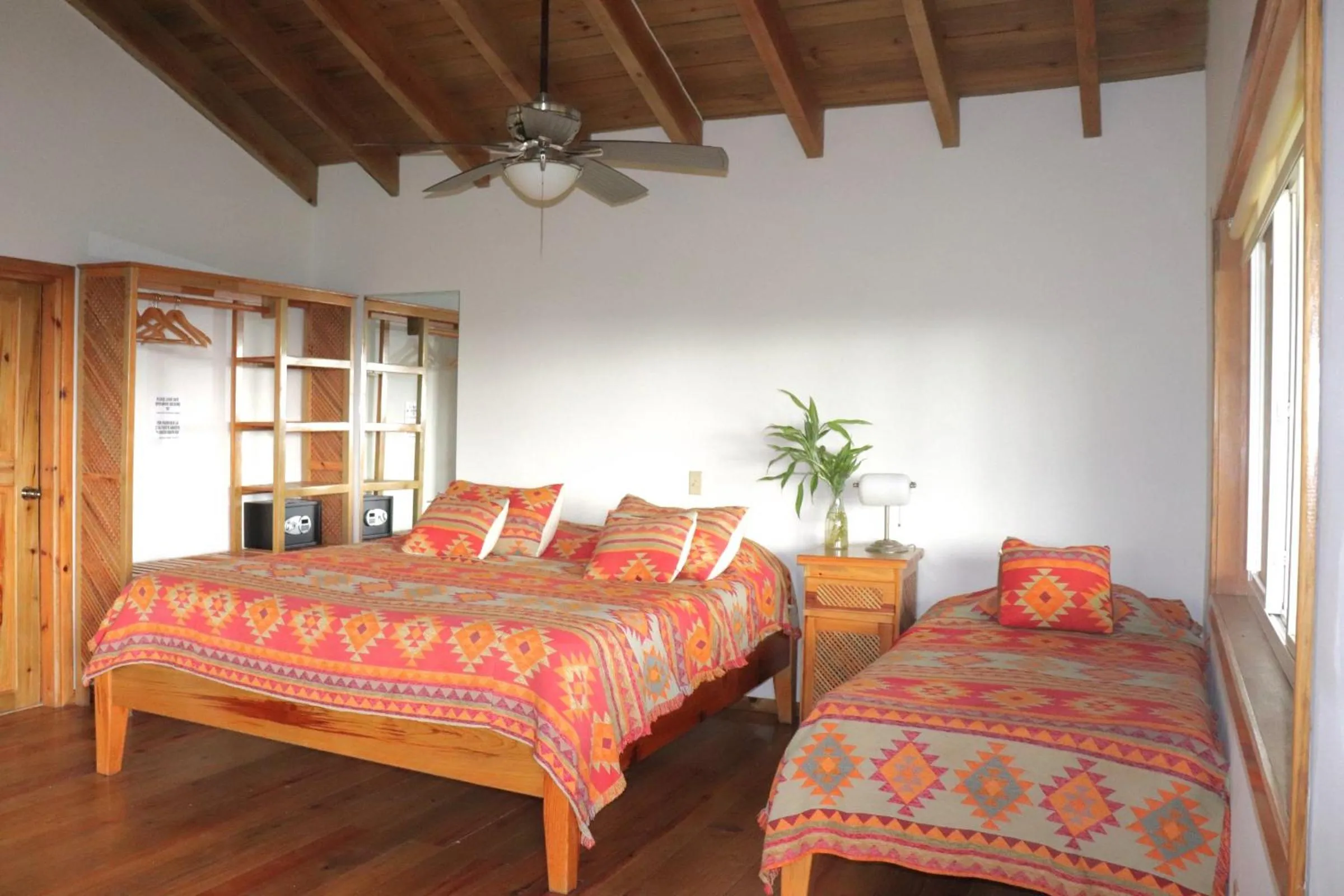 Bed in Hotel Posada Seremein ,West Bay ,Roatan