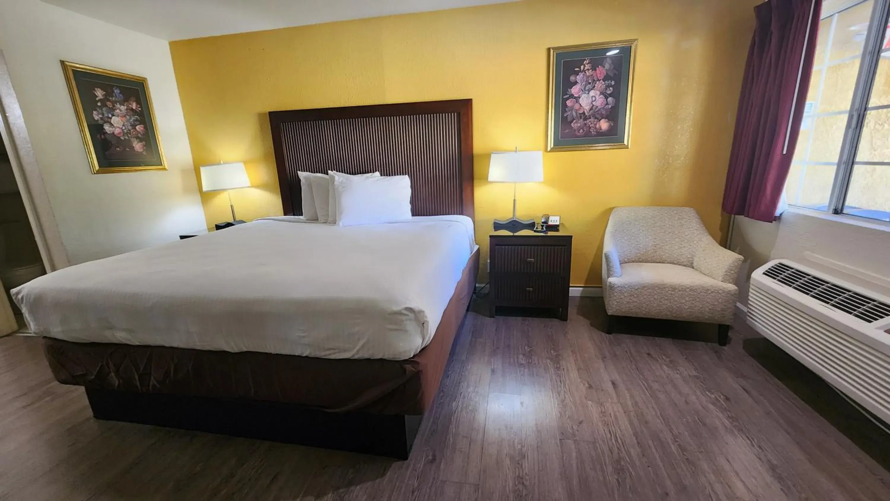 King Room - Non-Smoking in Mission Inn and Suites King Room - Non-Smoking in Mission Inn and Suites