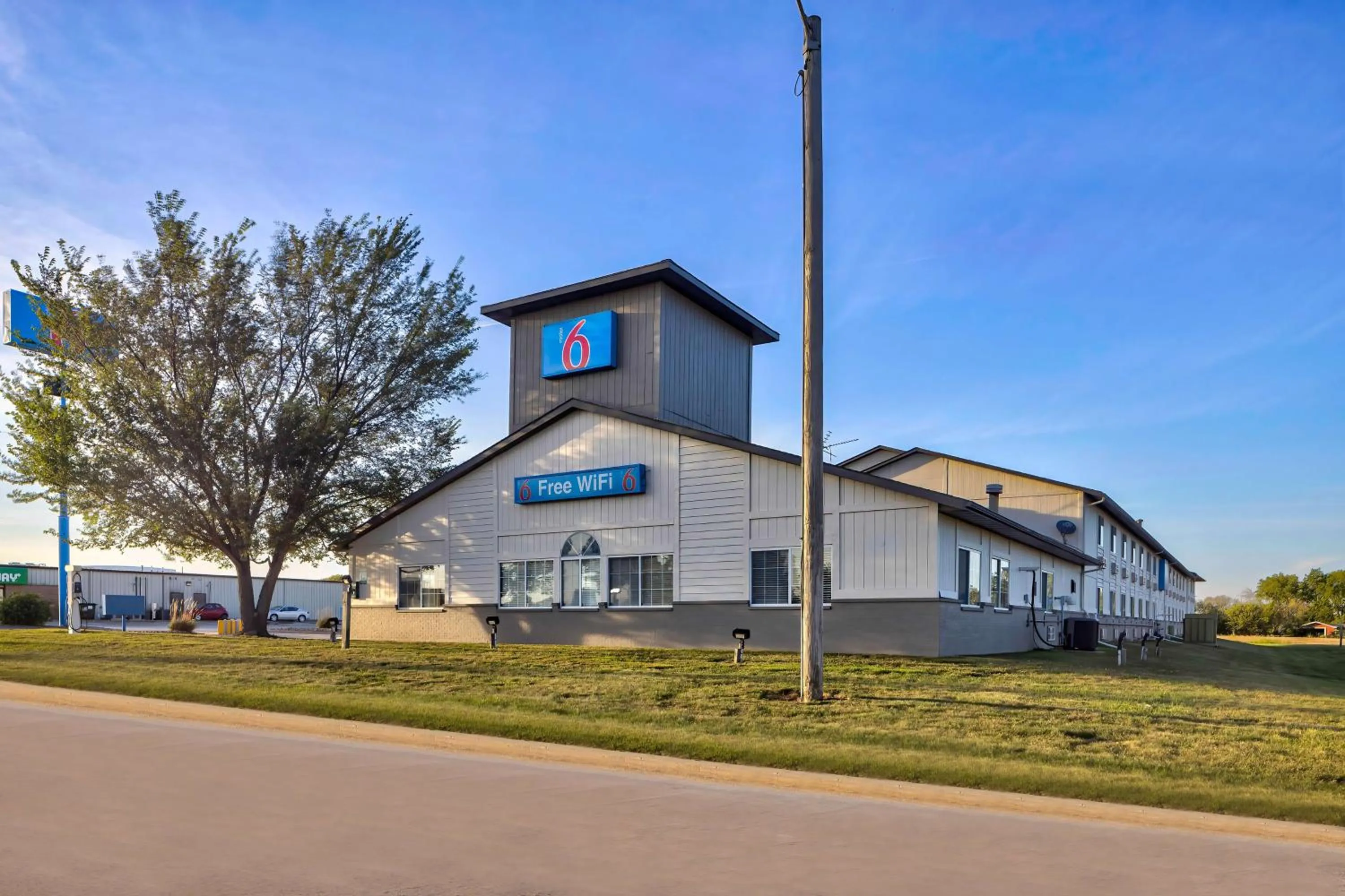 Property building in Motel 6 Stuart, IA