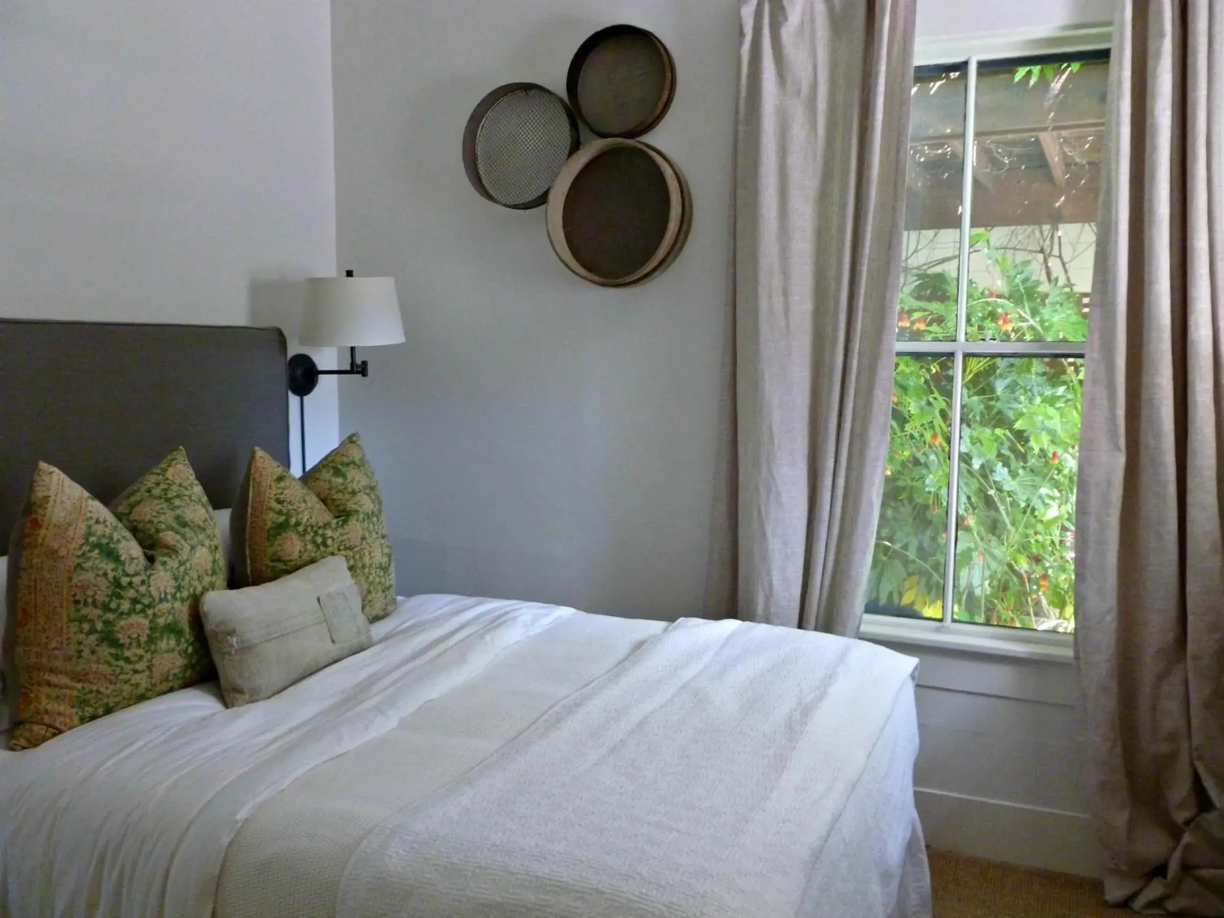 Queen Suite with Spa Bath in An Inn to Remember Queen Suite with Spa Bath in An Inn to Remember