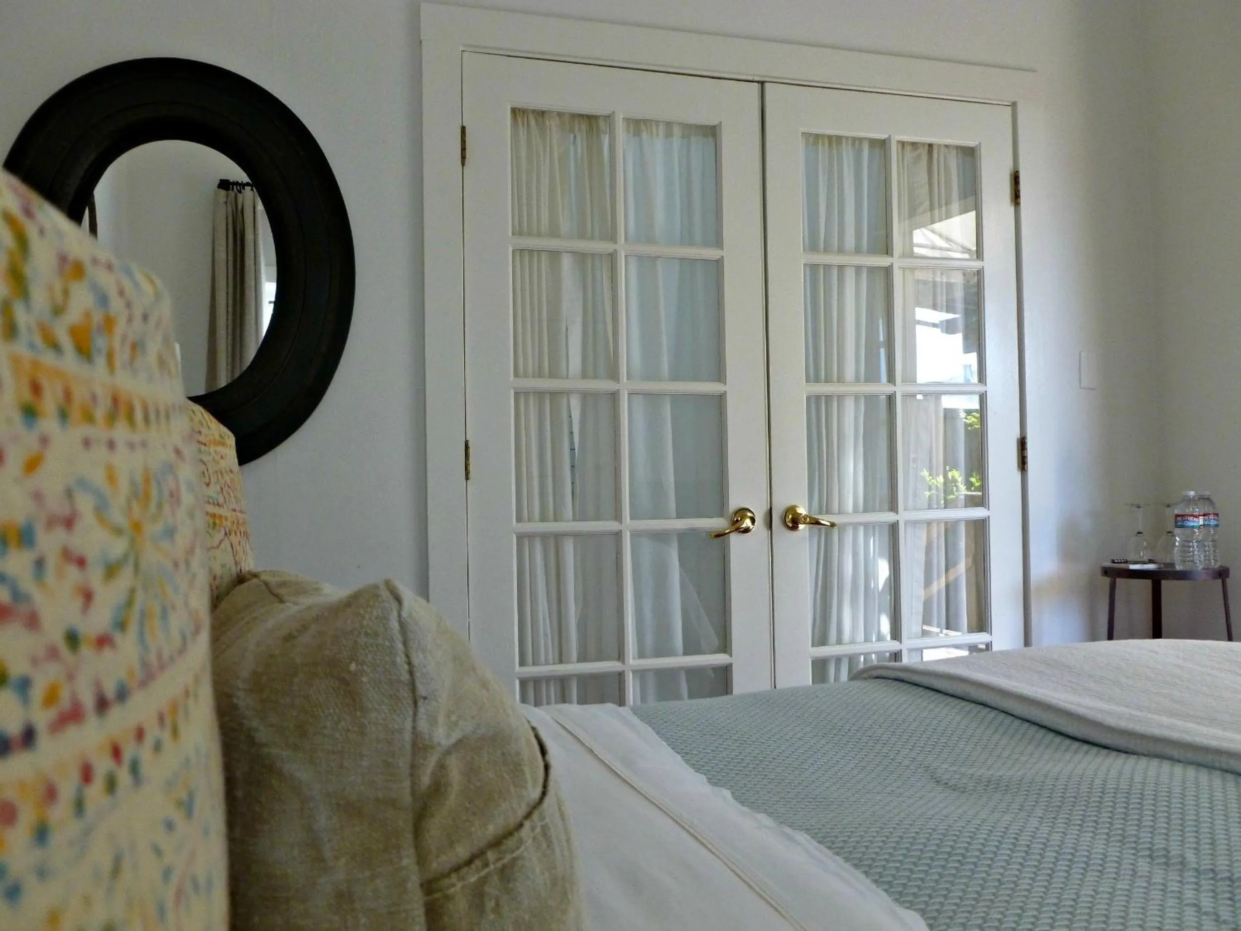 Bed in An Inn to Remember