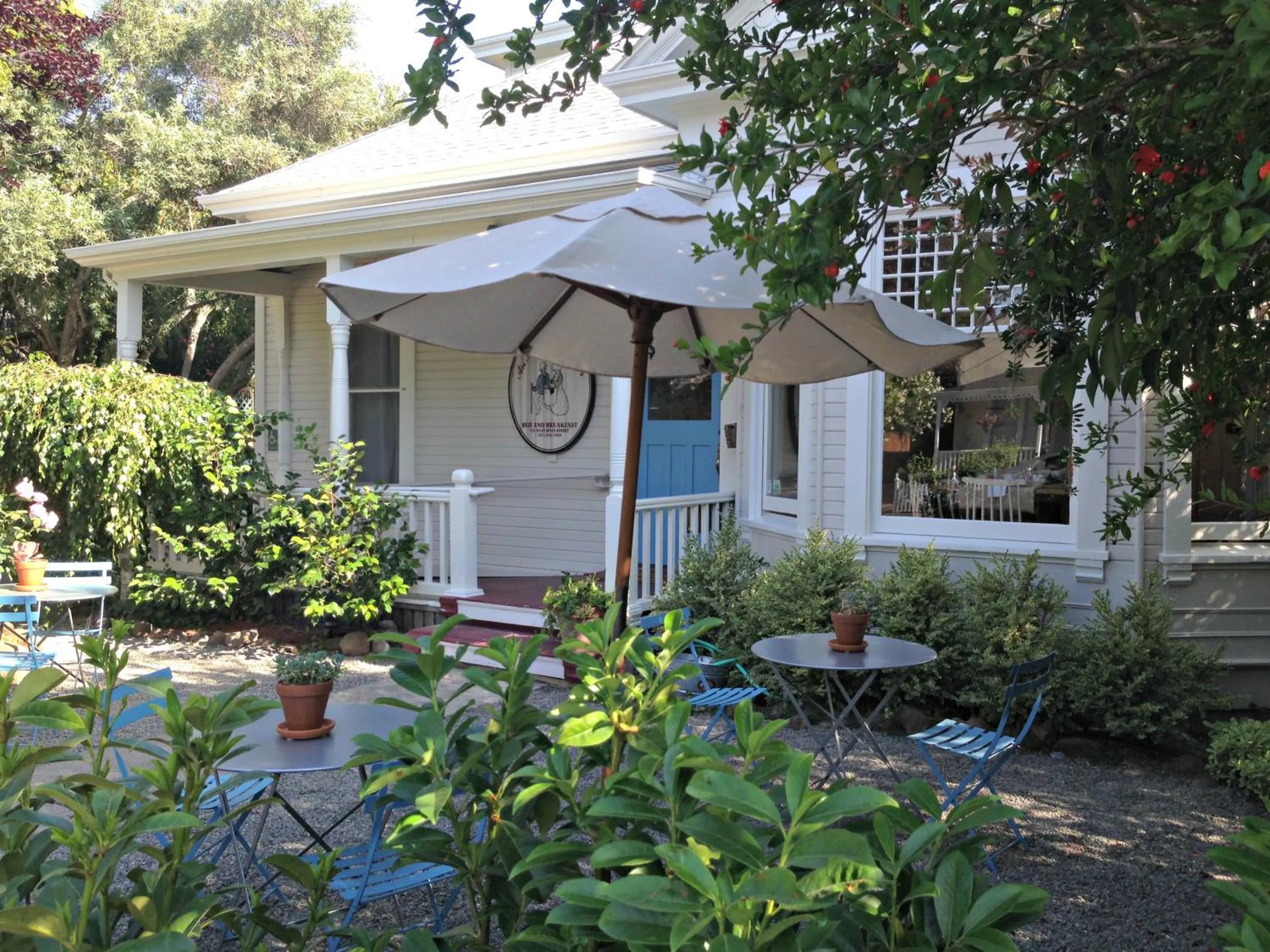Facade/entrance in An Inn to Remember