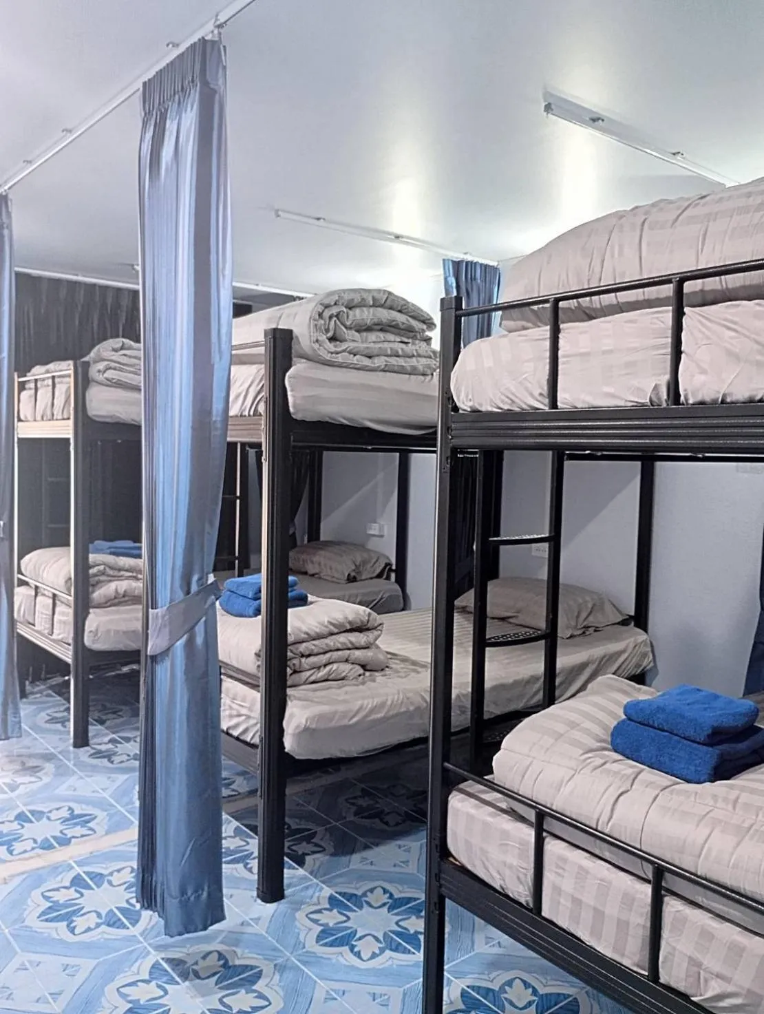 Bed in SK Hometel Samui Airport