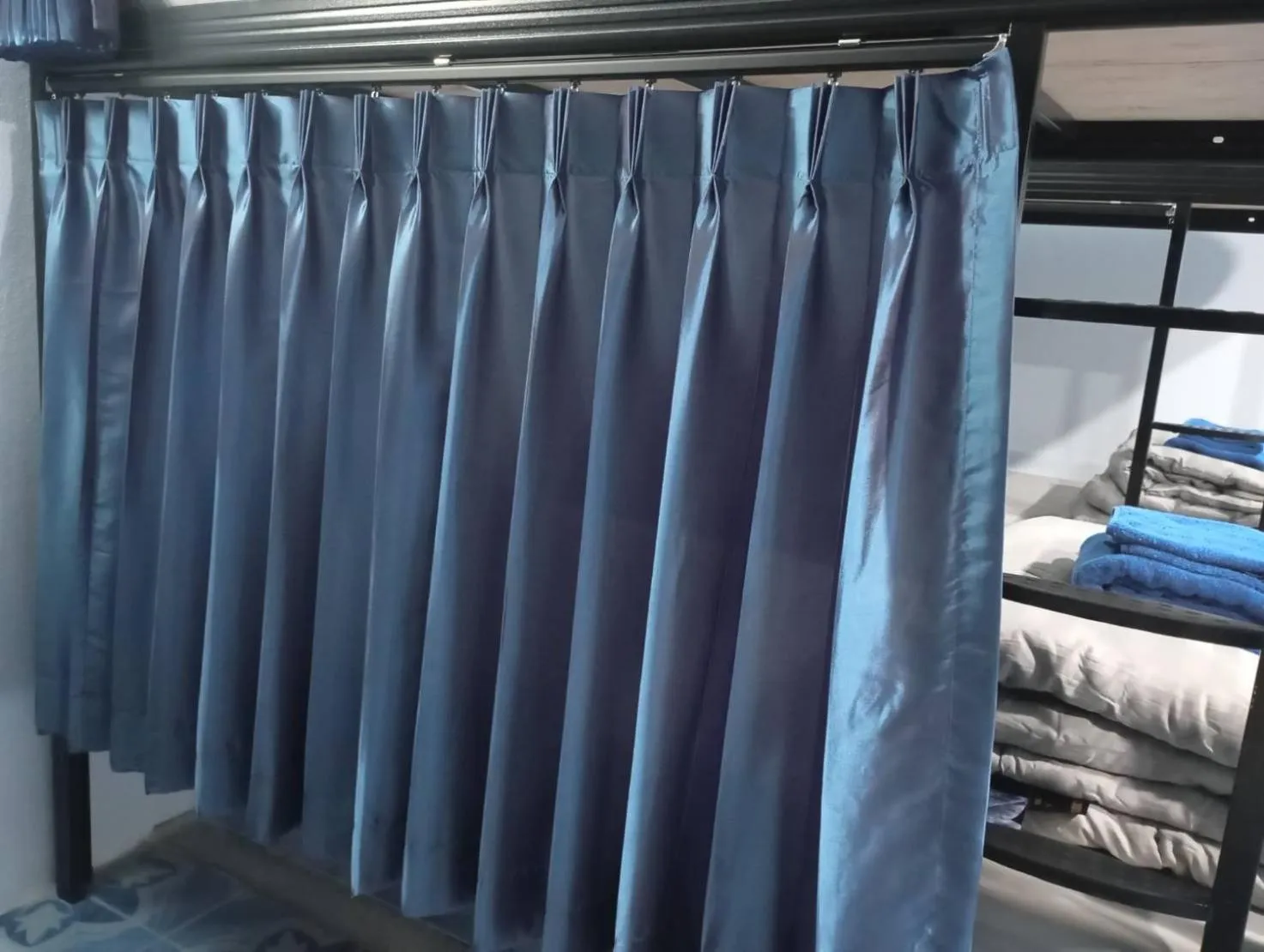 Bed in SK Hometel Samui Airport