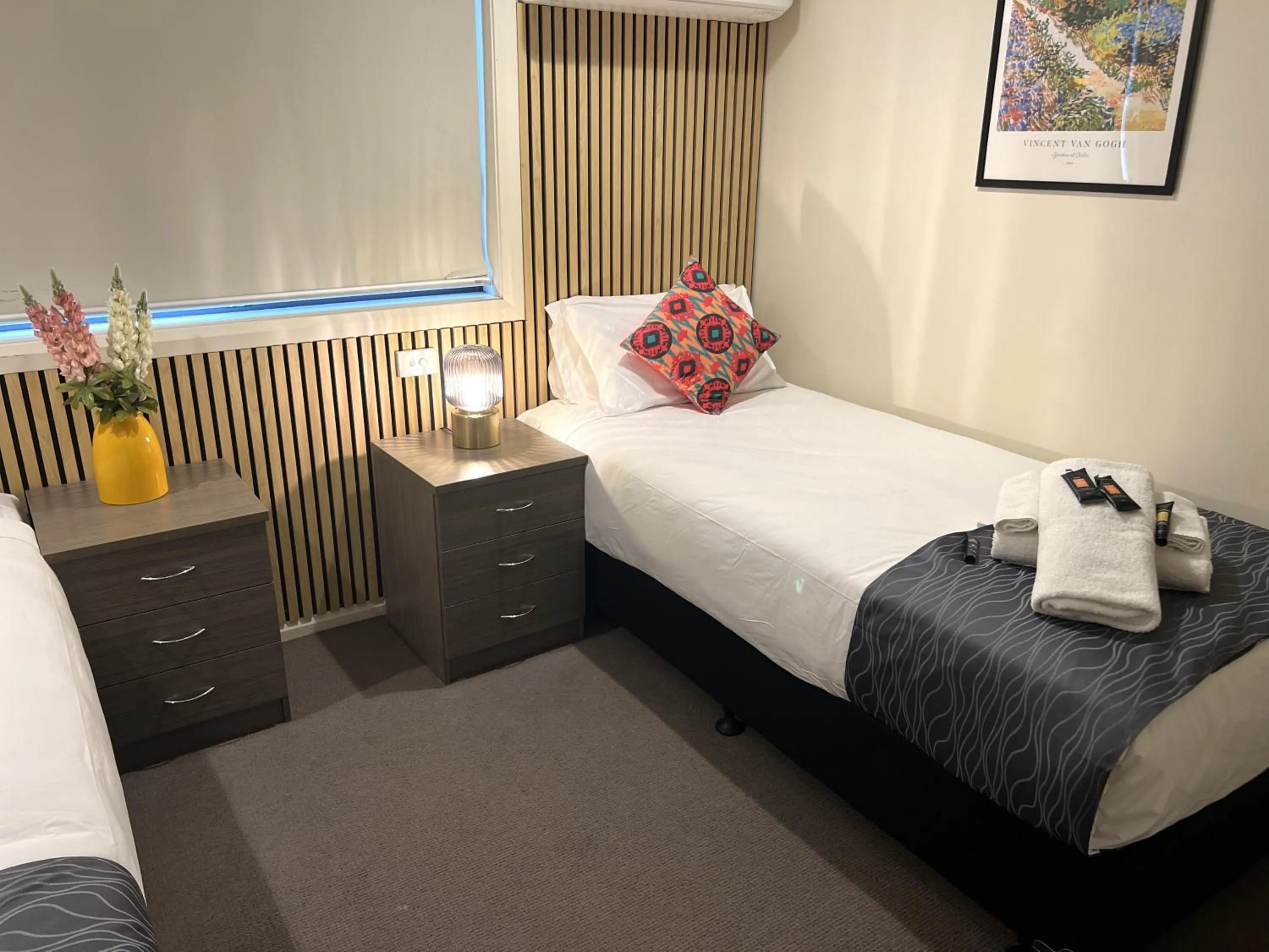 Bed in Comfort Inn Serenity Bathurst