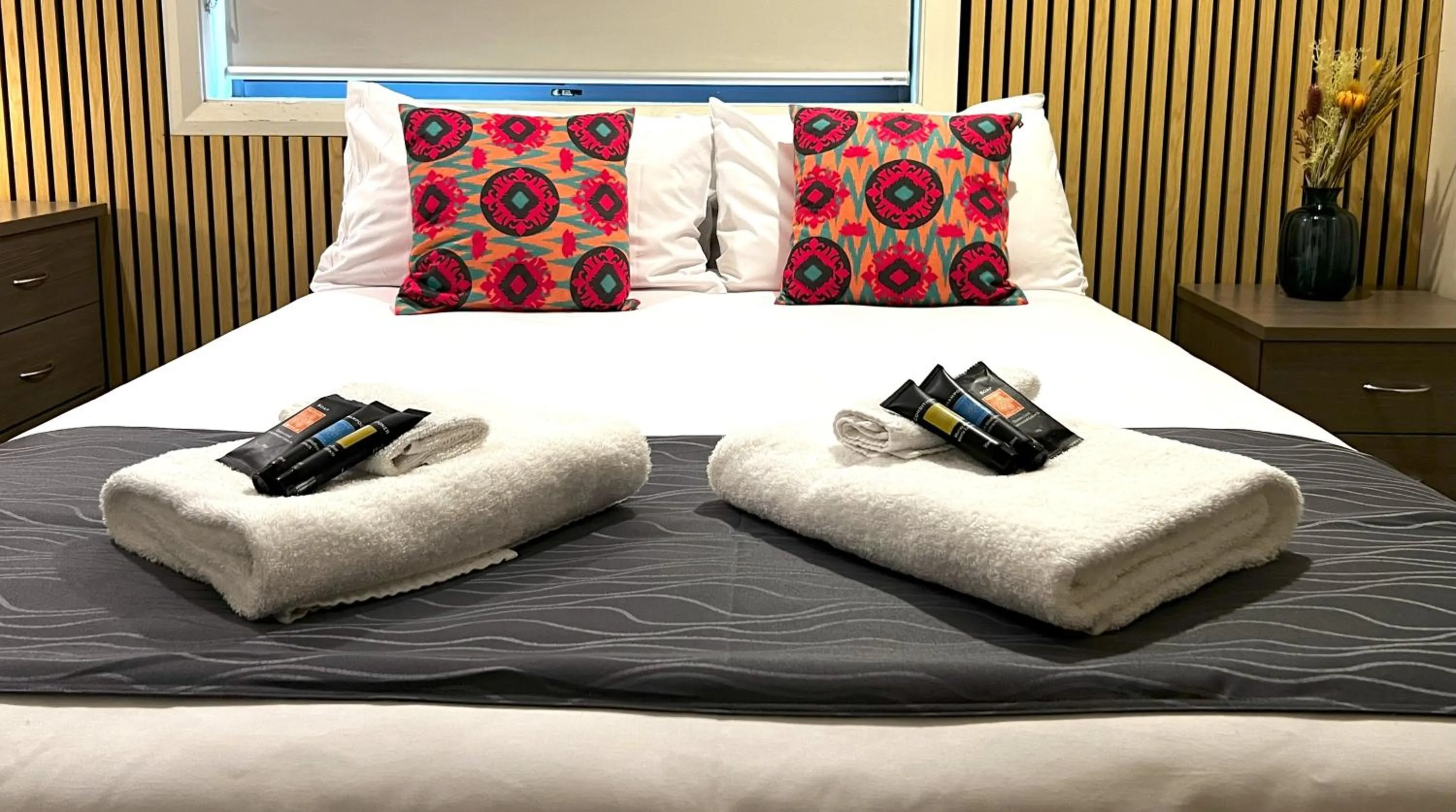 Bed in Comfort Inn Serenity Bathurst