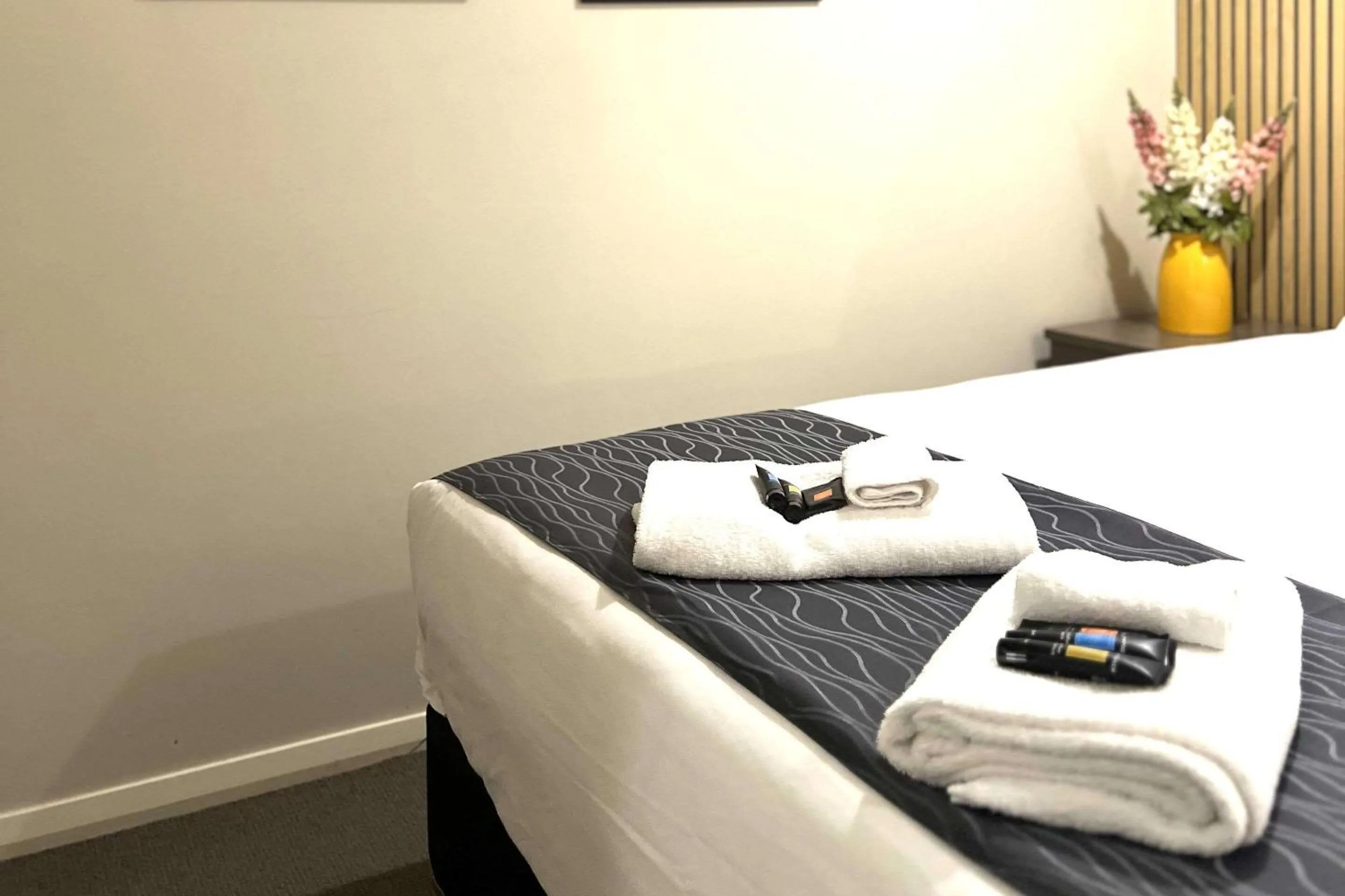 Bedroom, Bed in Comfort Inn Serenity Bathurst