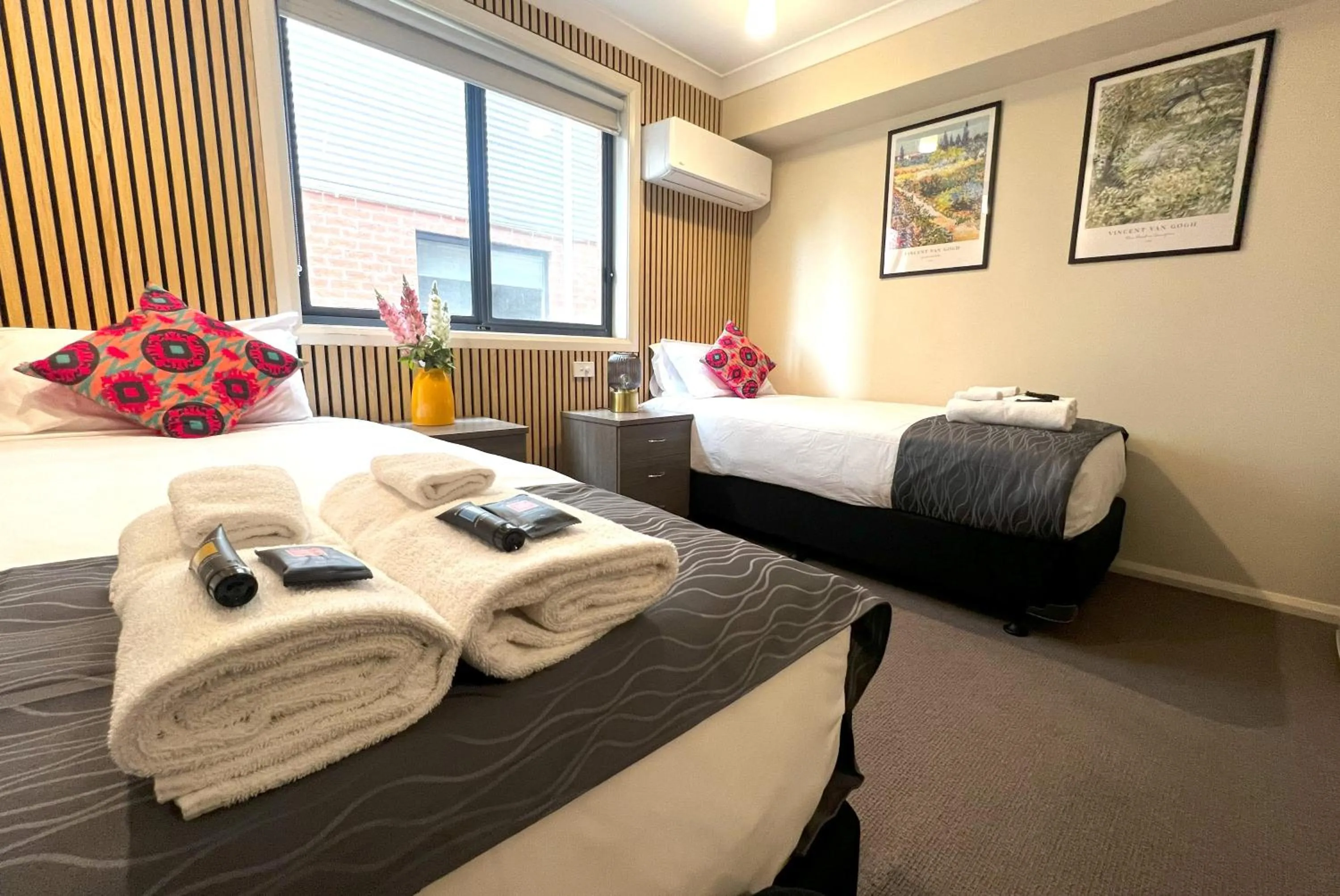 Bed in Comfort Inn Serenity Bathurst