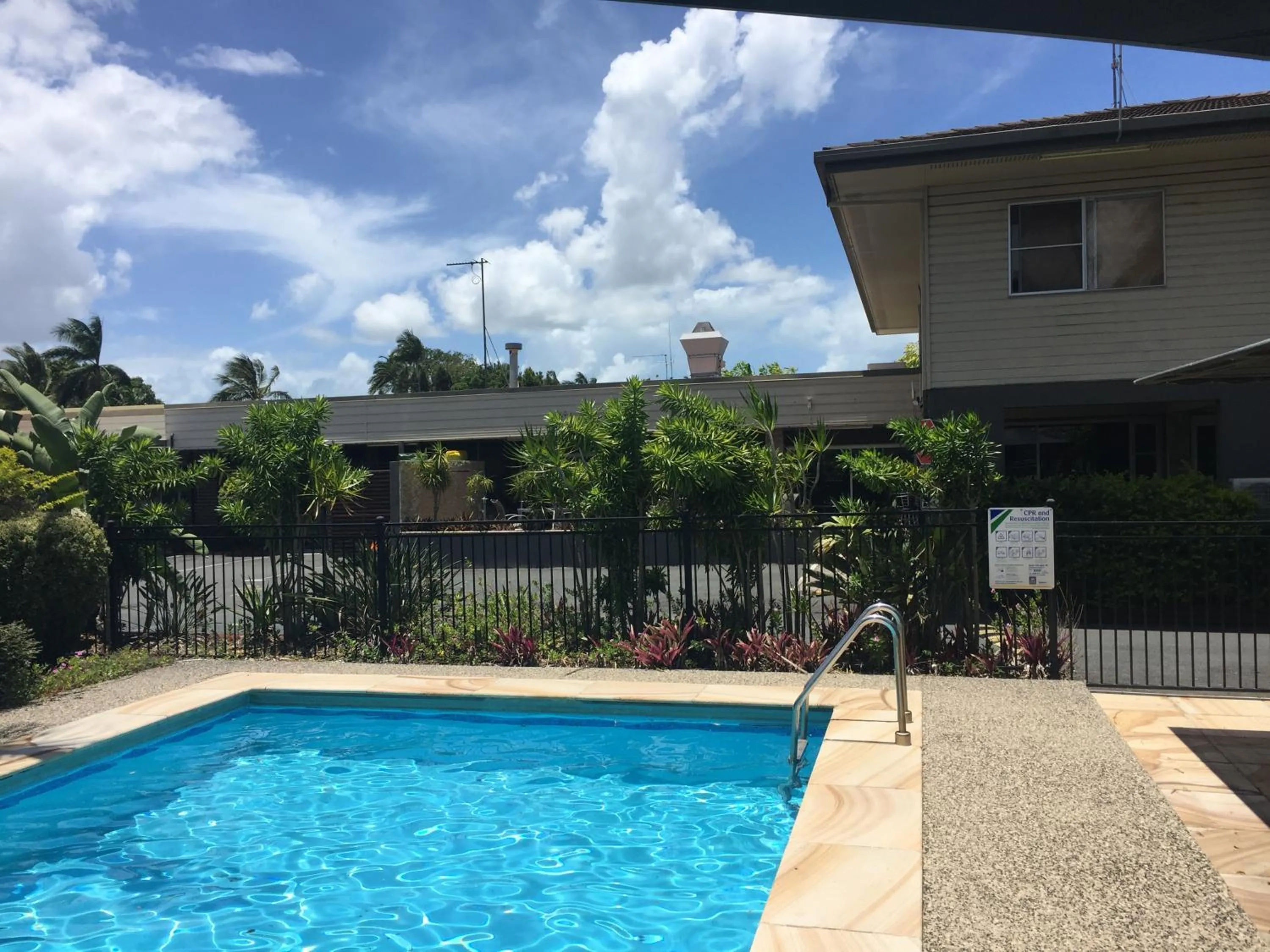 Garden in Country Plaza Motor Inn